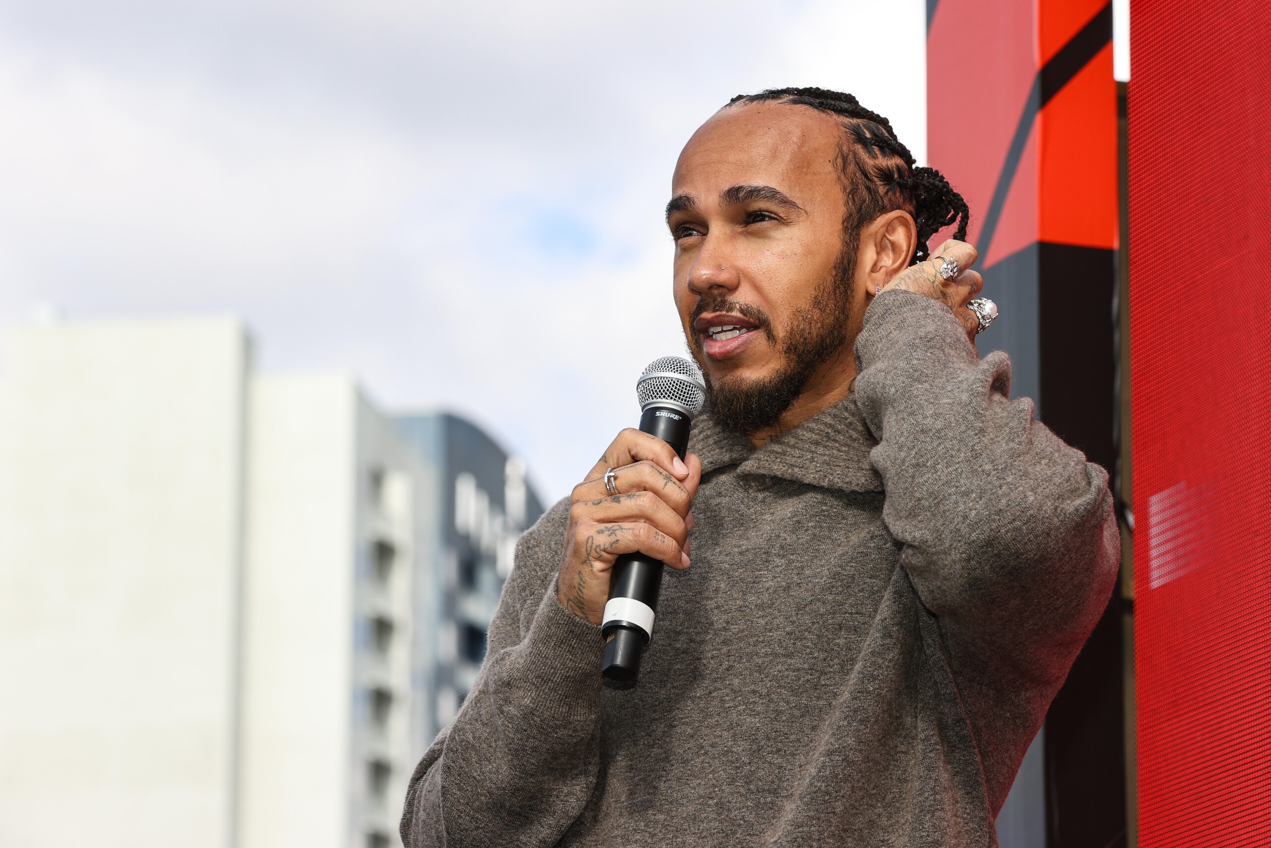 ferrari hamilton je pense a la conduite meme quand je dors les paroles delkann servent a nous unir scaled