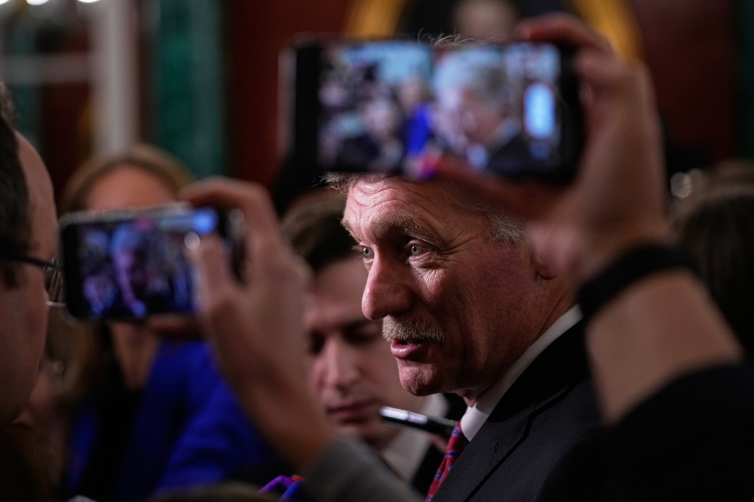 ukraine kremlin contacts avec les etats unis mais aucune consultation sur le plan de paix scaled