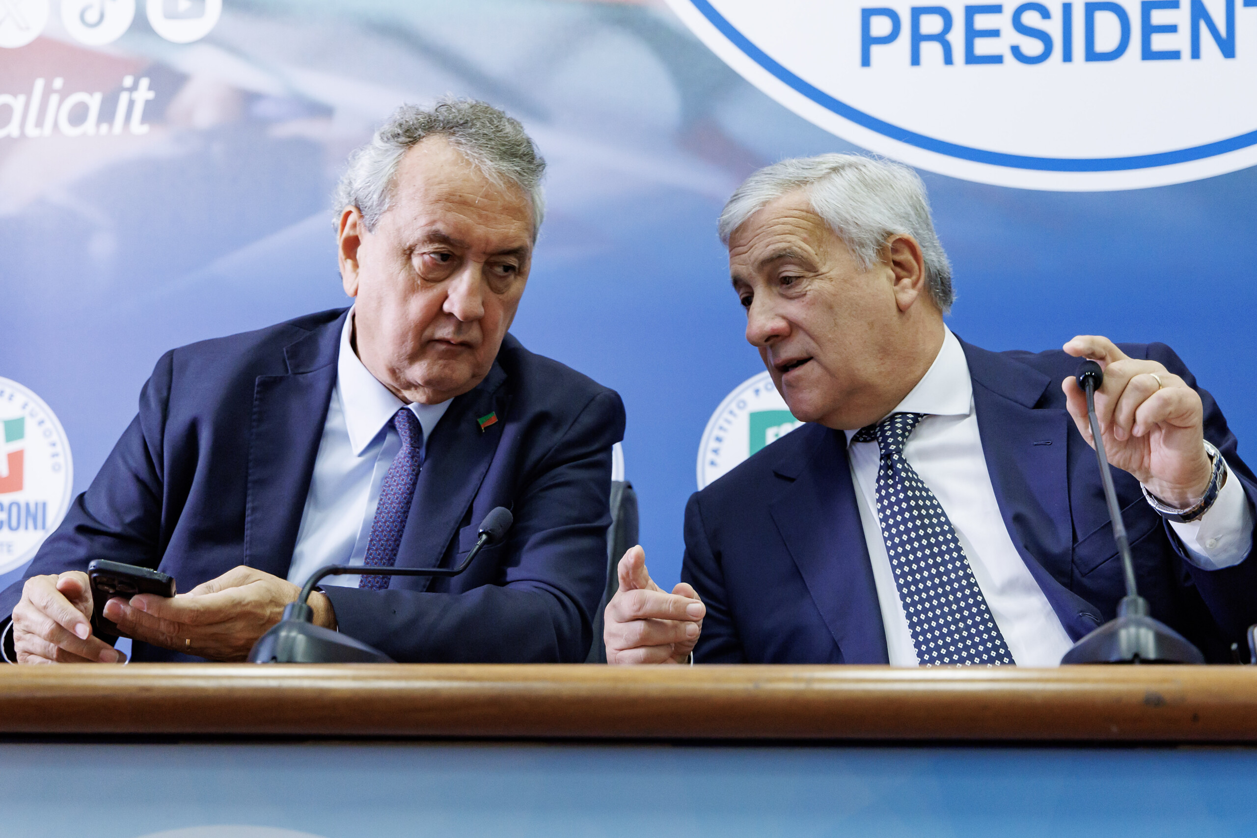 manoeuvre forza italia pour une augmentation de 05 point de lirap il faut une nouvelle table avec les banques scaled