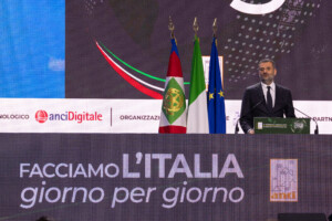 pouilles decaro victoire extraordinaire au dela des attentes jai parle avec schlein et conte