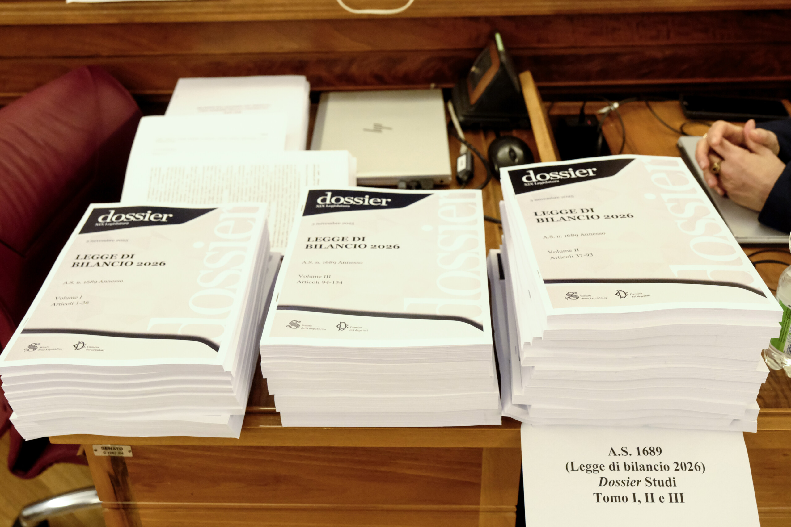 manoeuvre 105 amendements irrecevables dont 87 parce quils ne sont pas couverts financierement scaled