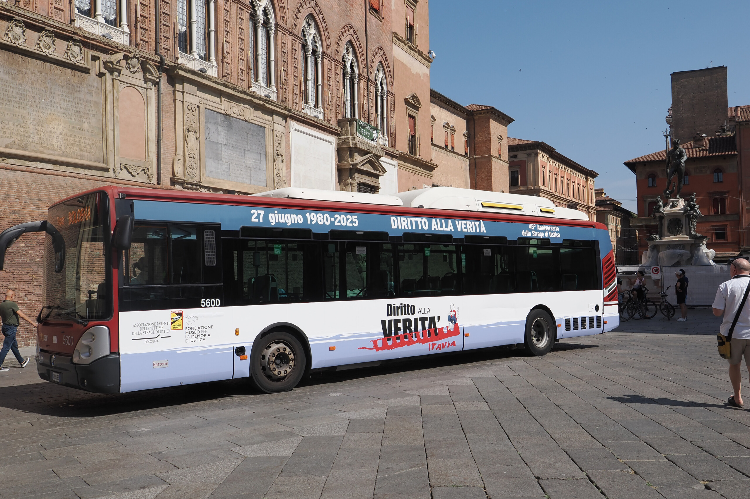 massacre dustica laudience sur le classement sans suite reportee au 19 decembre scaled