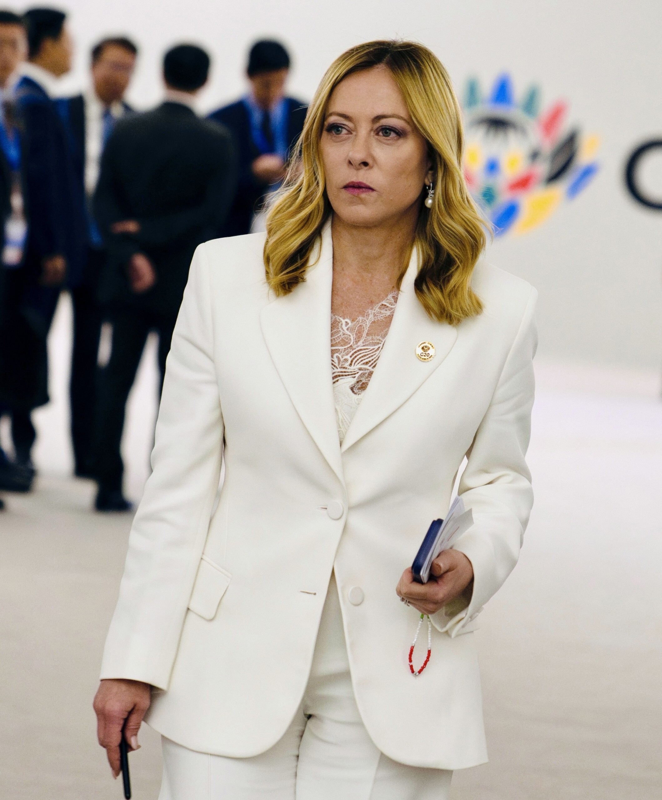 FdI : Meloni, disposée à un débat unique avec Schlein et Conte à Atreju 1 fdi meloni disposee a un debat unique avec schlein et conte a atreju scaled