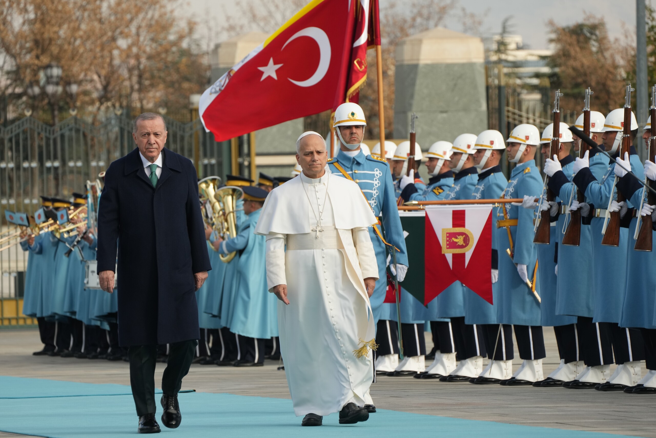 Turquie, le pape Léon XIV : « Un monde déstabilisé par des ambitions et des décisions qui bafouent la paix » 1 turquie le pape leon xiv un monde destabilise par des ambitions et des decisions qui bafouent la paix scaled