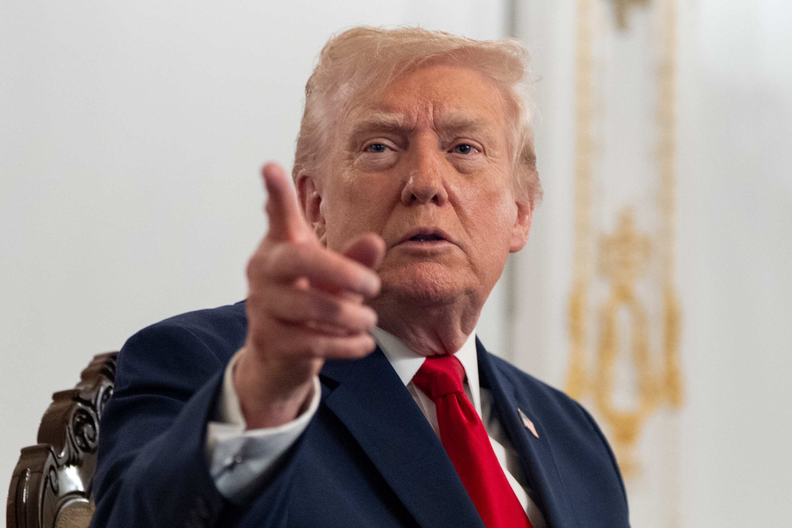 etats unis trump appelle a larret de limmigration en provenance des pays pauvres et promet des millions dexpulsions scaled