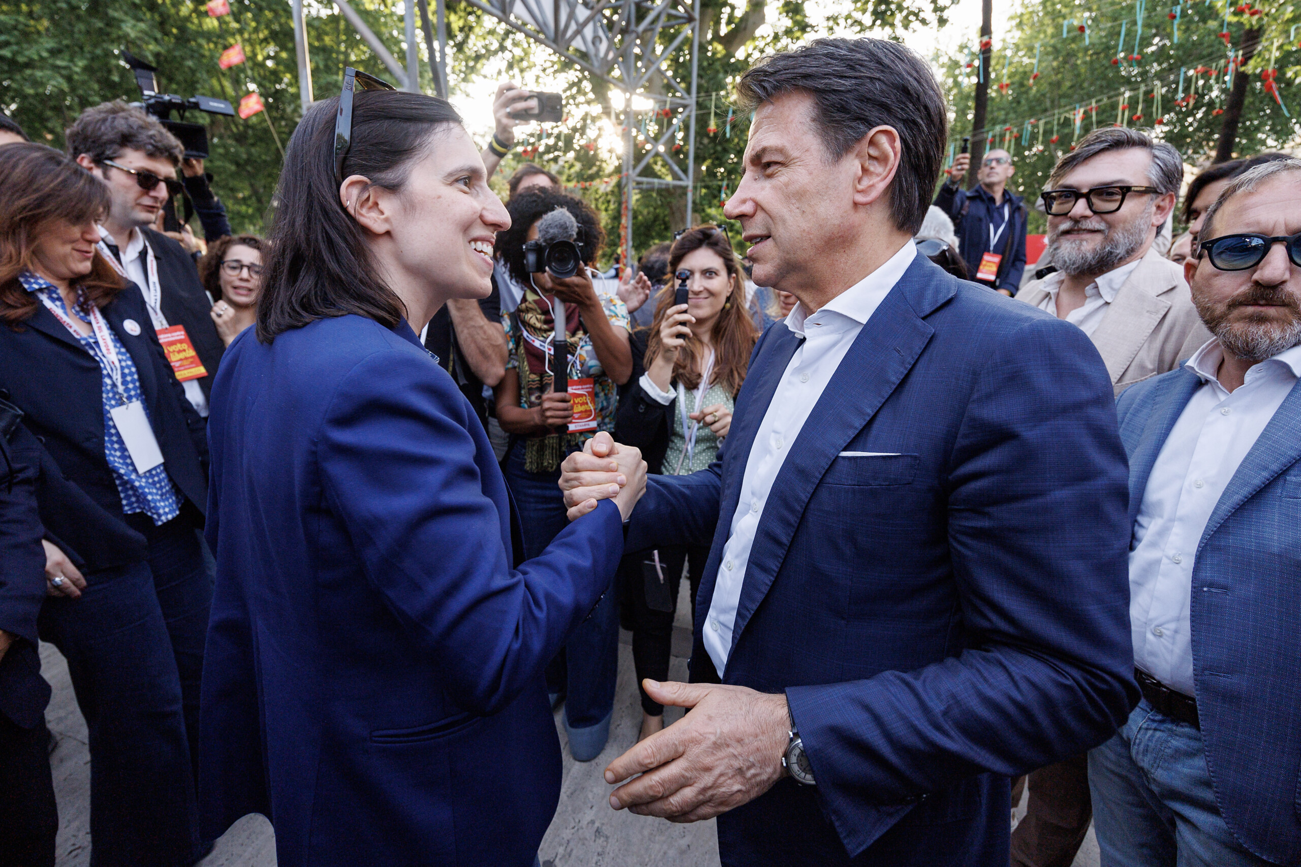 fdi conte aucun accord avec meloni sur le debat a atreju nous regrettons que schlein ne soit pas presente scaled