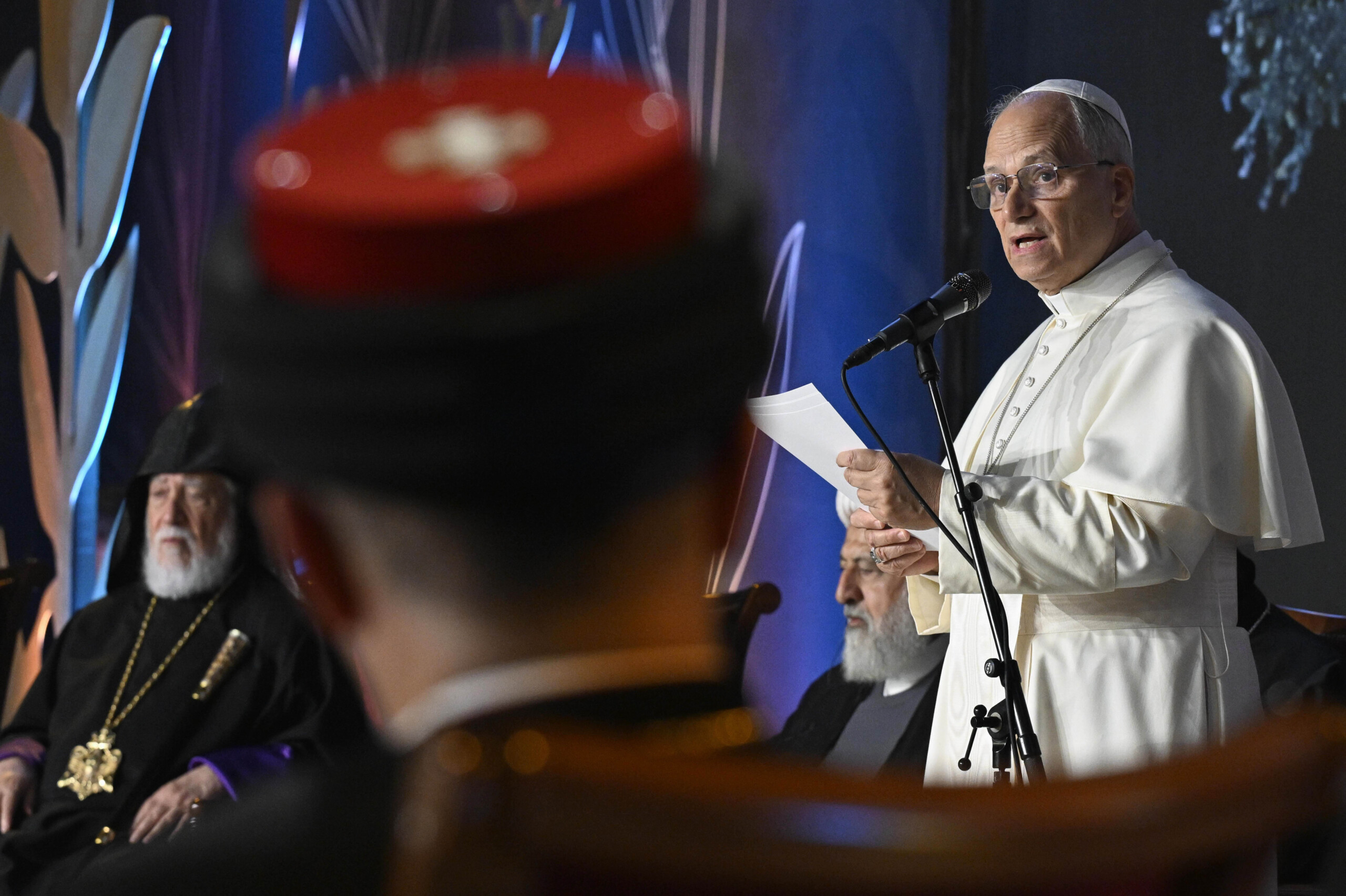 pape leon xiv aux jeunes vous avez herite dun monde dechire mais vous avez le temps scaled