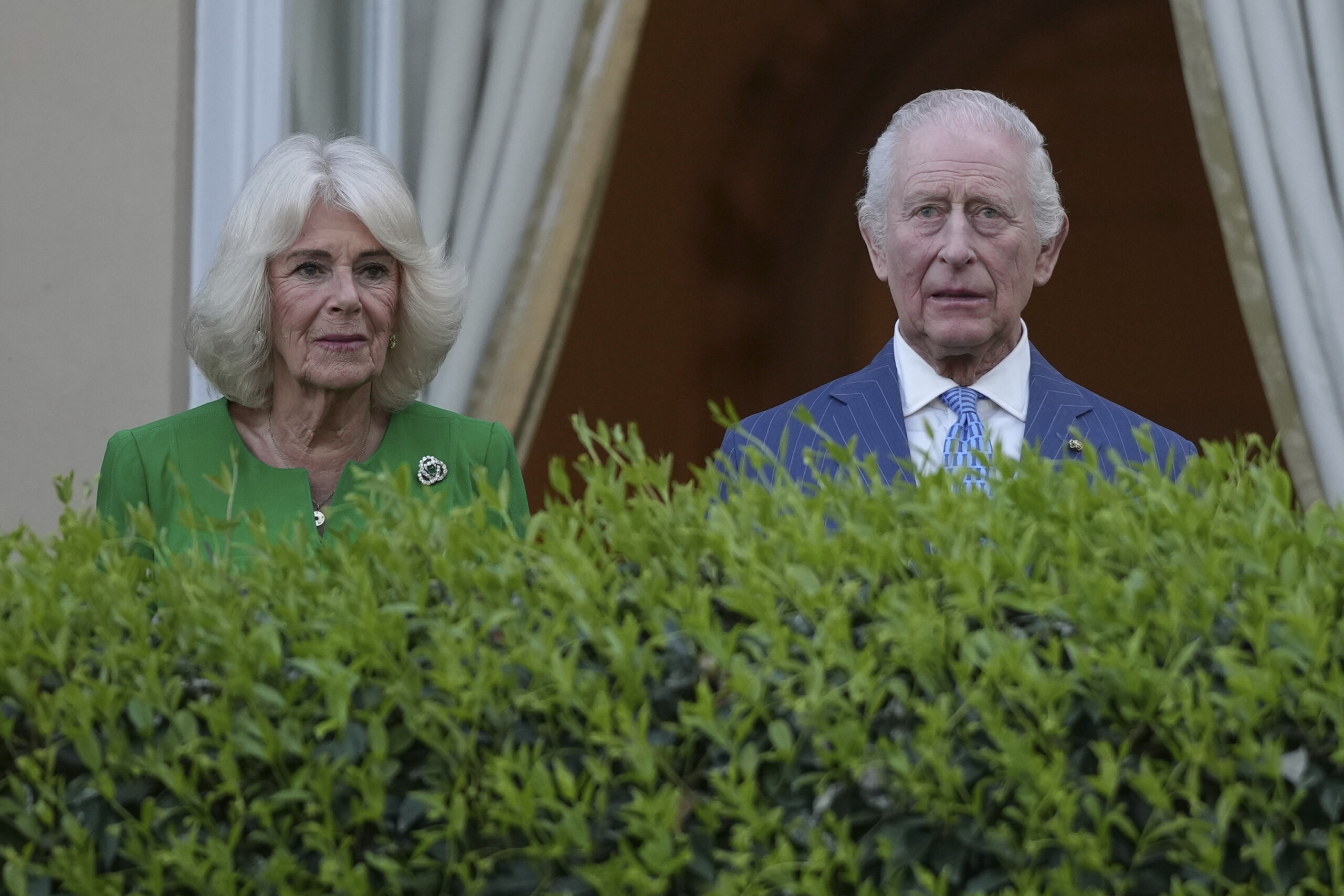 Royaume-Uni : Charles et Camilla sur une photo prise à Rome sur une carte de Noël 1 royaume uni charles et camilla sur une photo prise a rome sur une carte de noel scaled