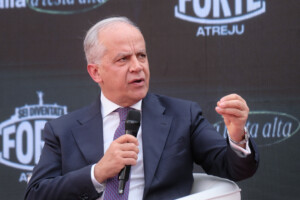 turin piantedosi limam va bien lexpulsion nest pas liee a lislam