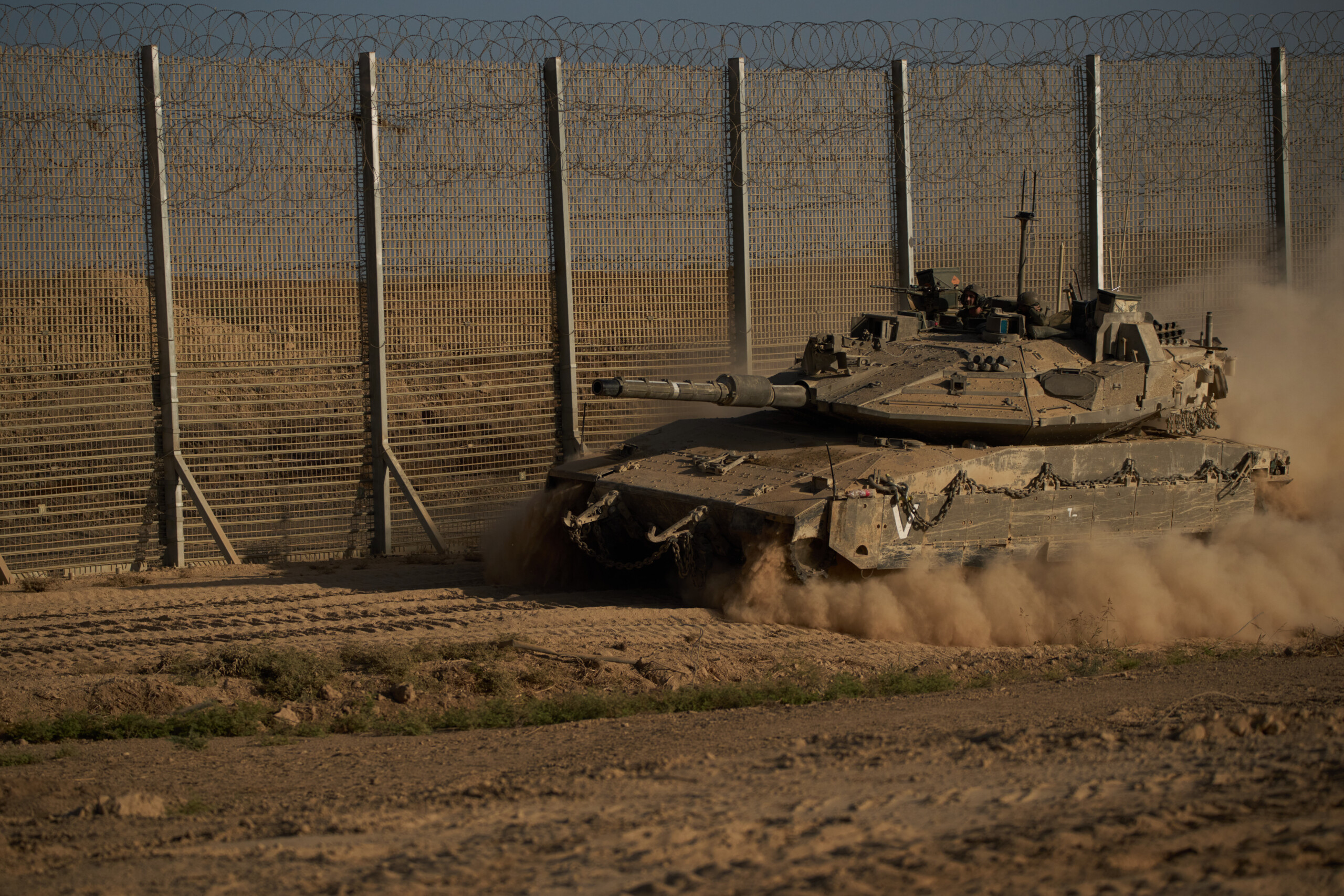 WSJ : les États-Unis cherchent 10 000 soldats pour une force multinationale à Gaza 1 wsj les etats unis cherchent 10 000 soldats pour une force multinationale a gaza scaled