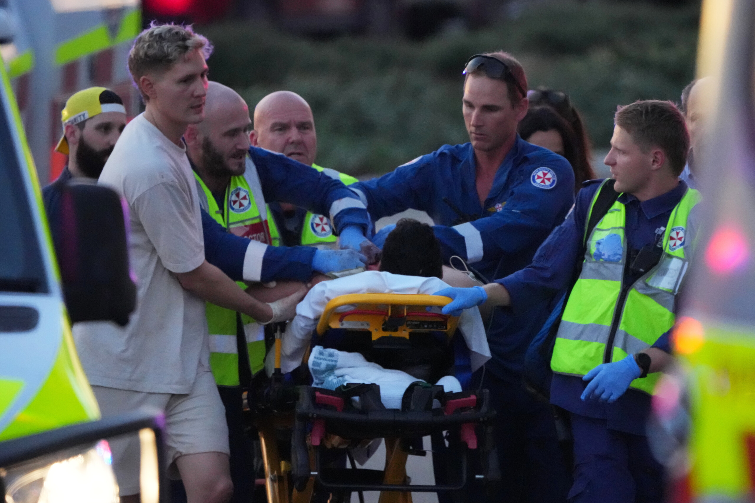 australie fusillade de masse sur une plage de sydney deux suspects arretes scaled