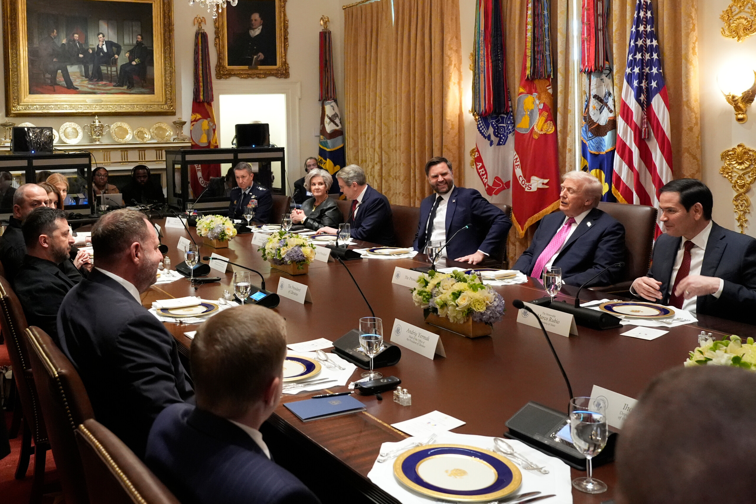 Ukraine : selon le WSJ, les États-Unis ne semblent pas disposés à faire des compromis sur leur plan de paix 1 ukraine selon le wsj les etats unis ne semblent pas disposes a faire des compromis sur leur plan de paix scaled