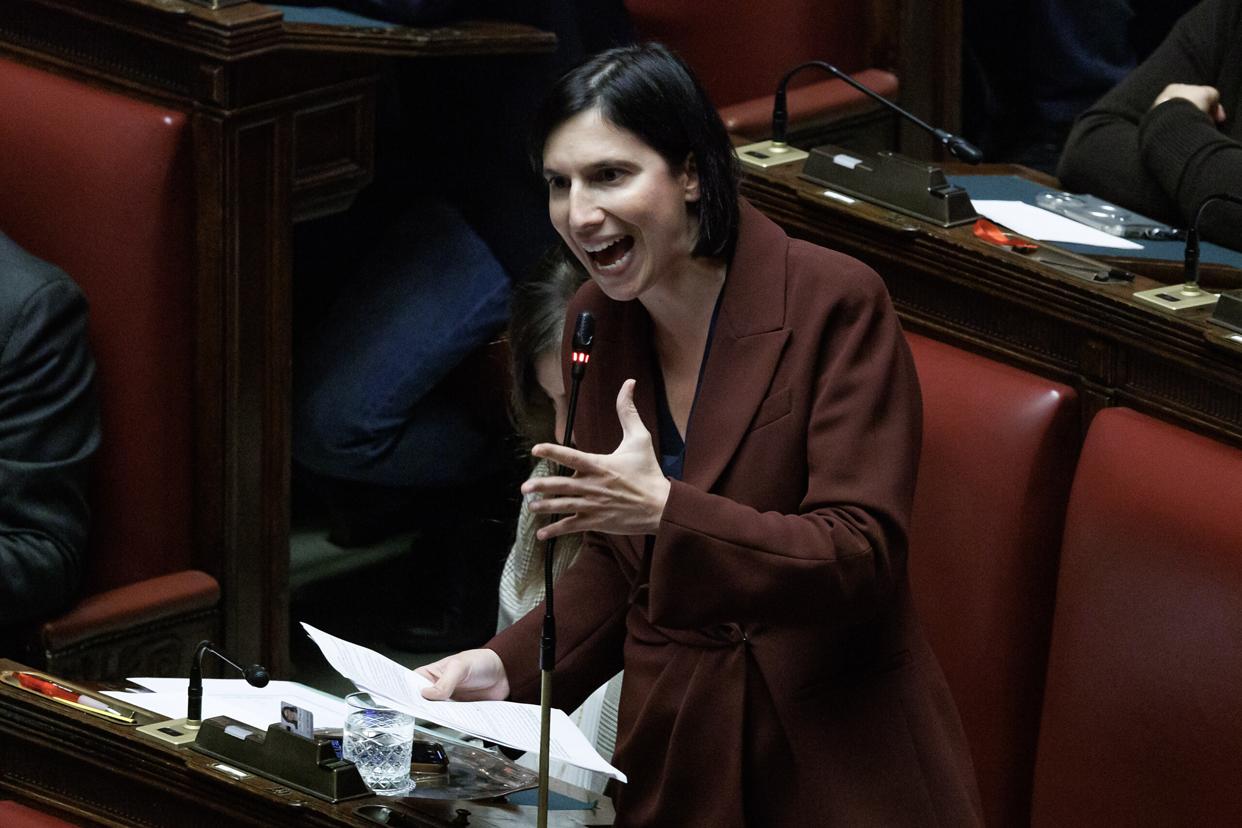 schlein la majorite sest effondree nous lavons empechee dagir sur les retraites scaled