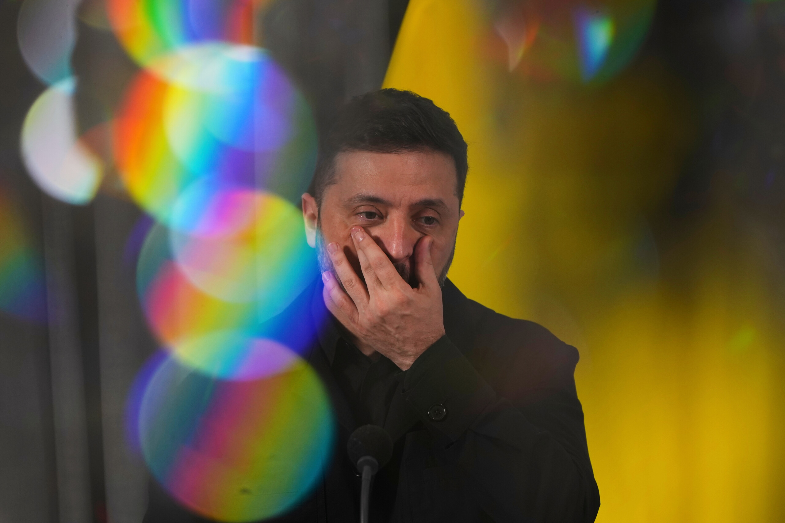 ukraine zelensky dans le donbass nous restons la ou nous sommes scaled