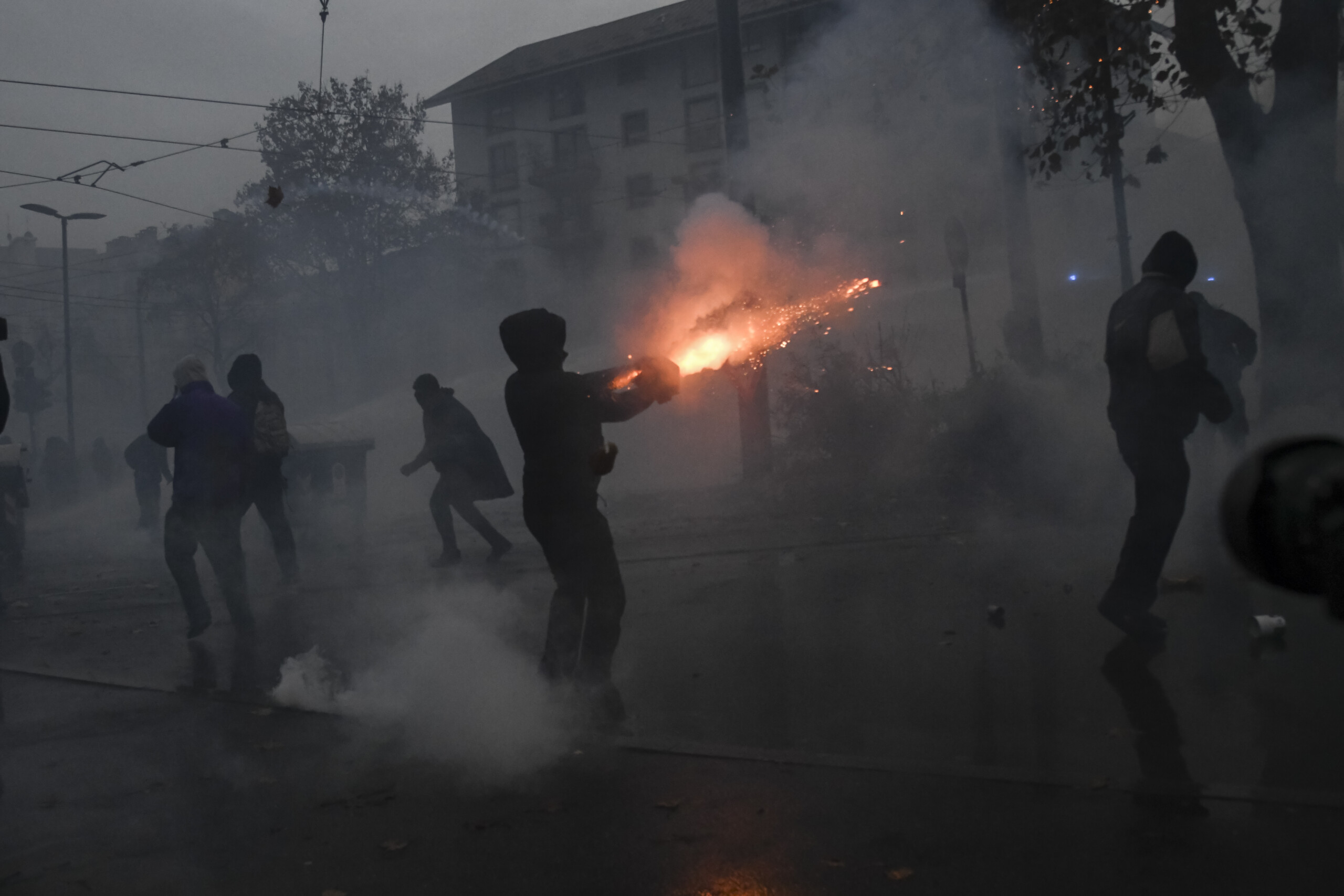 turin le bilan des agents blesses monte a 11 apres des affrontements scaled
