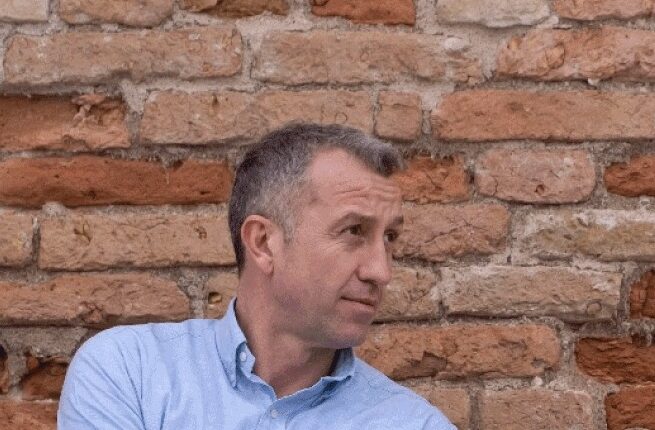 ravenne le maire de cervia demissionne apres une accusation de maltraitance