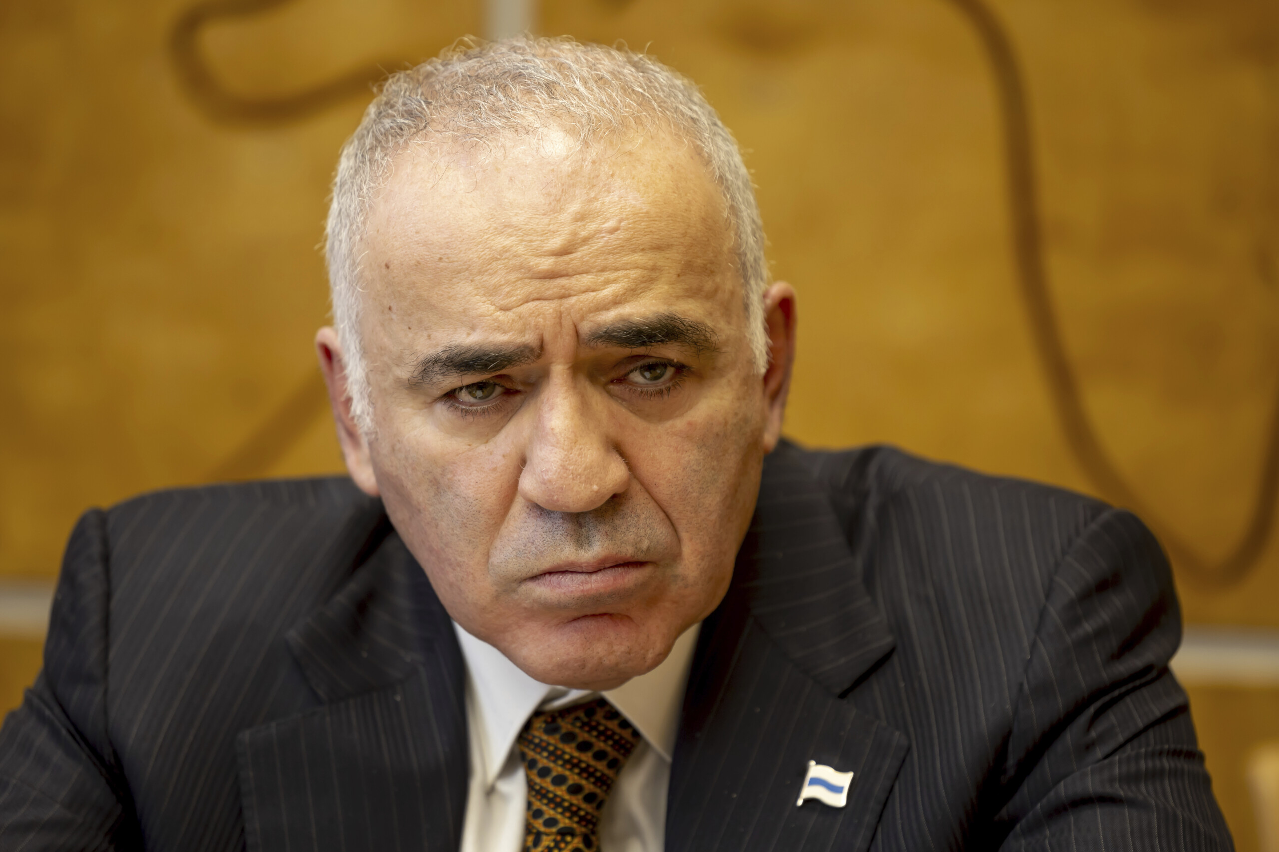 russie arrestation par contumace du joueur dechecs garry kasparov scaled