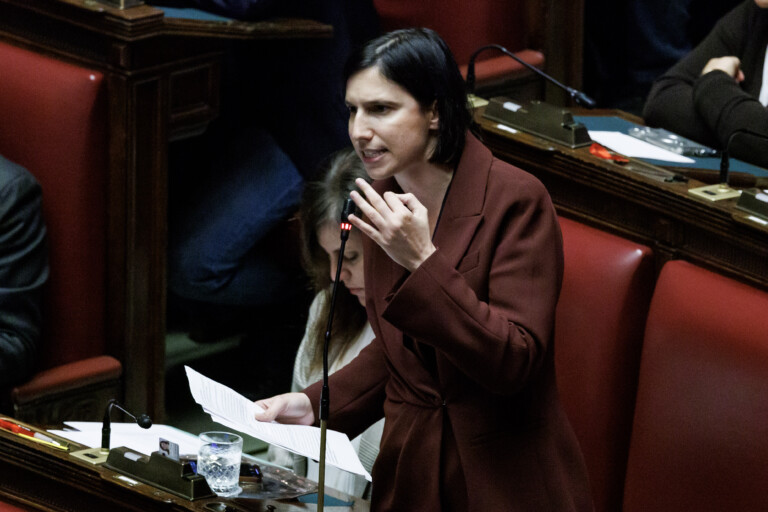 cour des comptes schlein le gouvernement veut les mains libres et refuse toute forme de controle