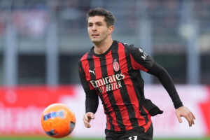 christian pulisic dement toute relation avec la star trumpienne sydney sweeney