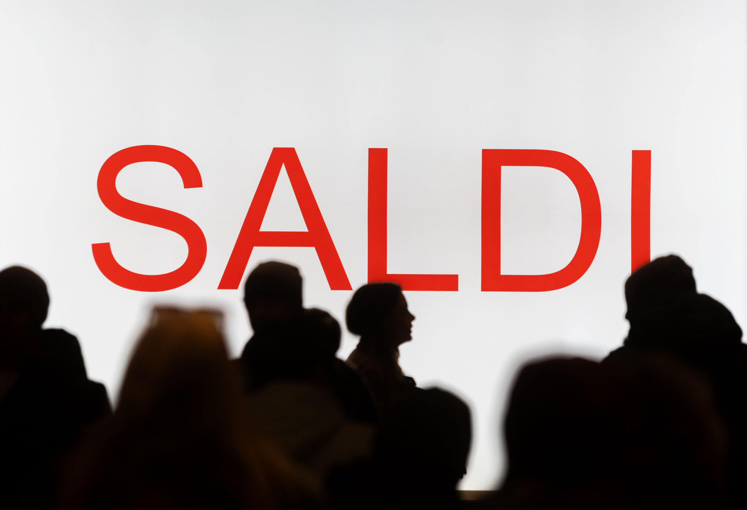 soldes dhiver 2026 debut le 2 janvier mais les pre soldes en attenuent deja limpact scaled