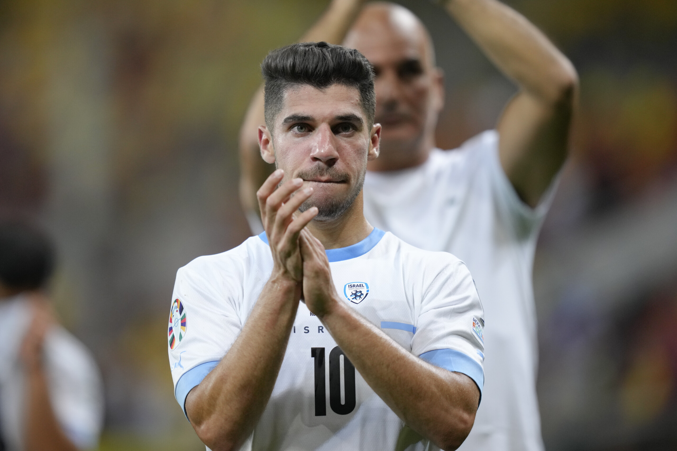 fiorentina solomon a florence pour les examens medicaux et la signature scaled