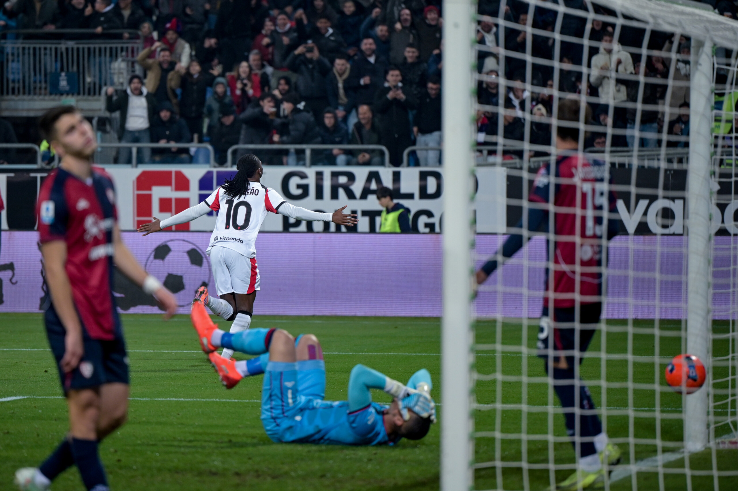 Football : Serie A, Cagliari-Milan 0-1, les Rossoneri d'abord seuls 1 football serie a cagliari milan 0 1 les rossoneri dabord seuls scaled