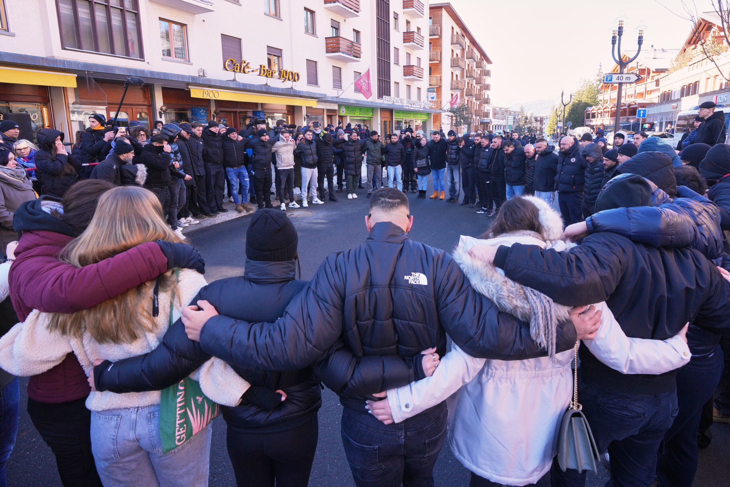 crans montana police les 40 victimes identifiees scaled
