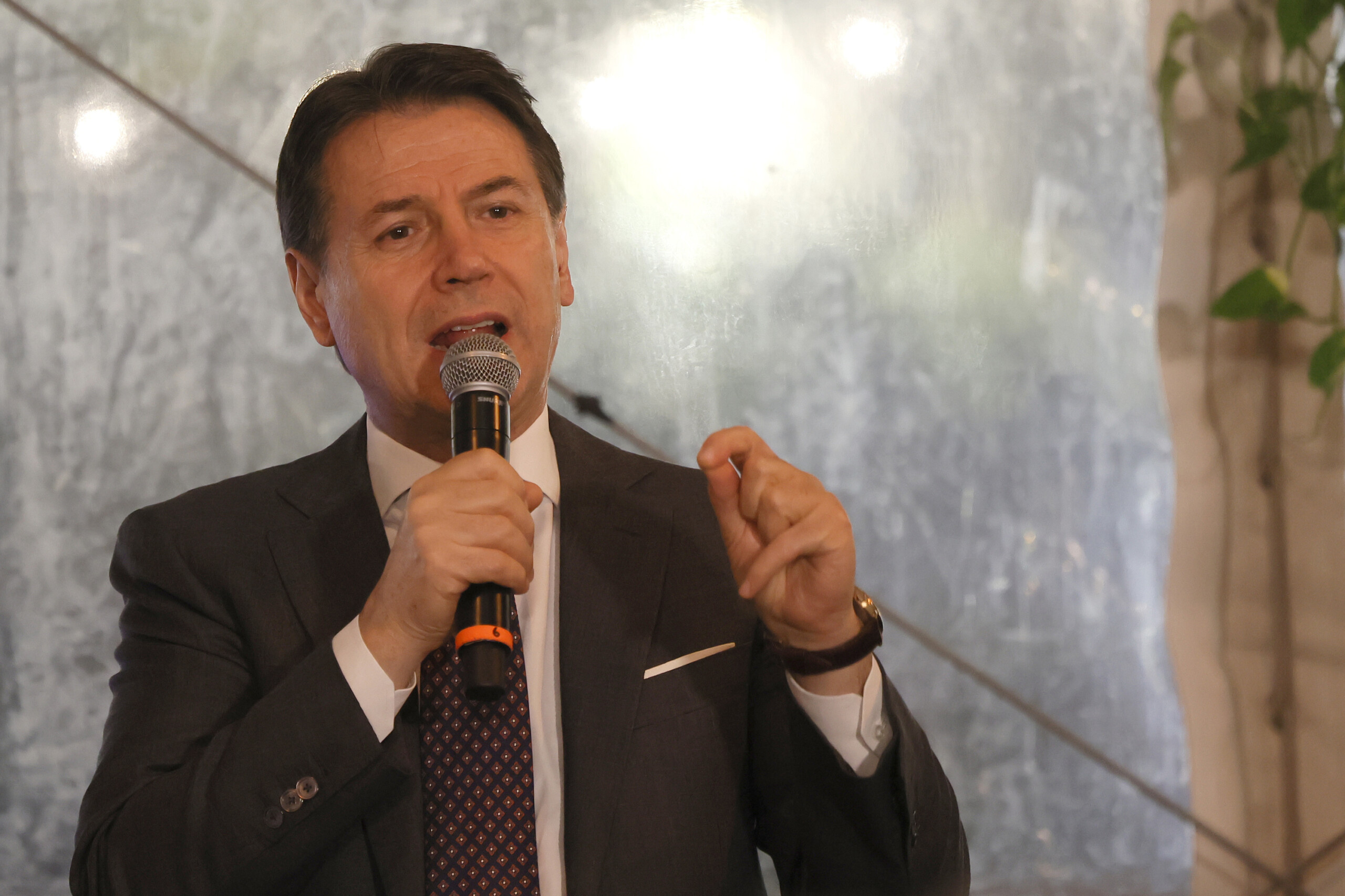 Venezuela : Conte, Maduro n'était pas le salut, mais si proche du Far West mondial 1 venezuela conte maduro netait pas le salut mais si proche du far west mondial scaled