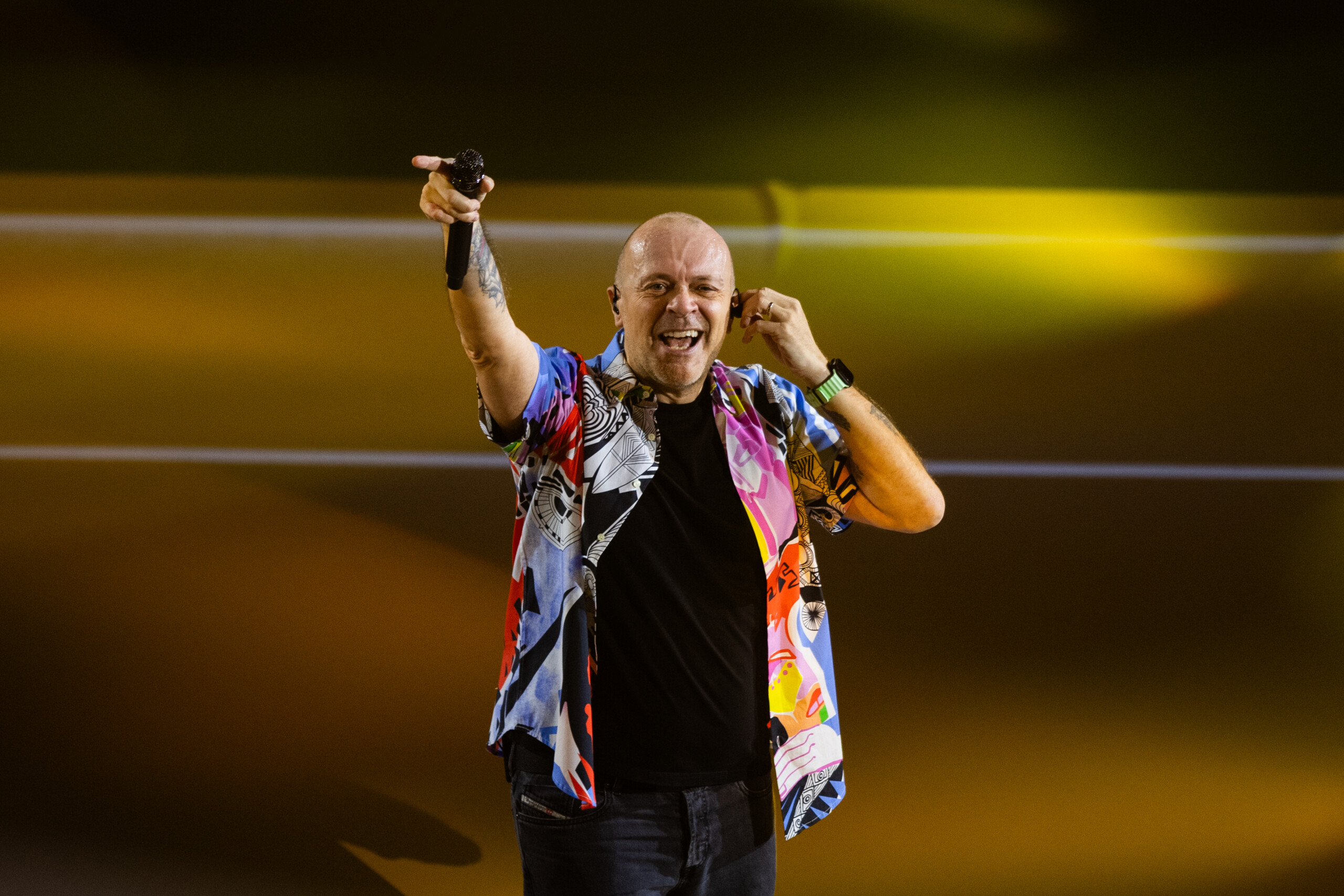 Sanremo : Max Pezzali invité, sur scène tous les soirs sur le bateau du Festival 1 sanremo max pezzali invite sur scene tous les soirs sur le bateau du festival scaled