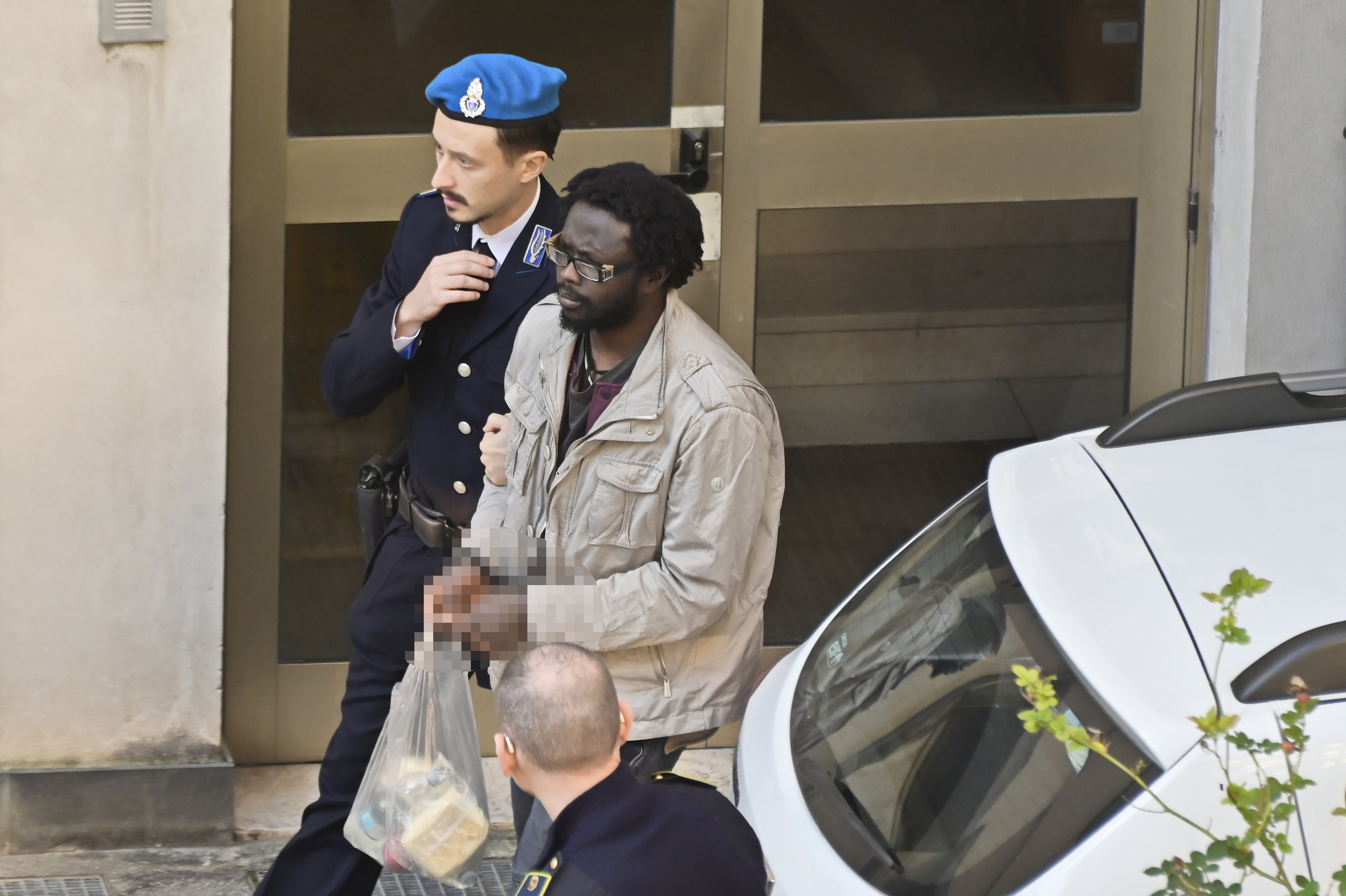 meurtre de verzeni sangare quitte le tribunal des mots contre moi