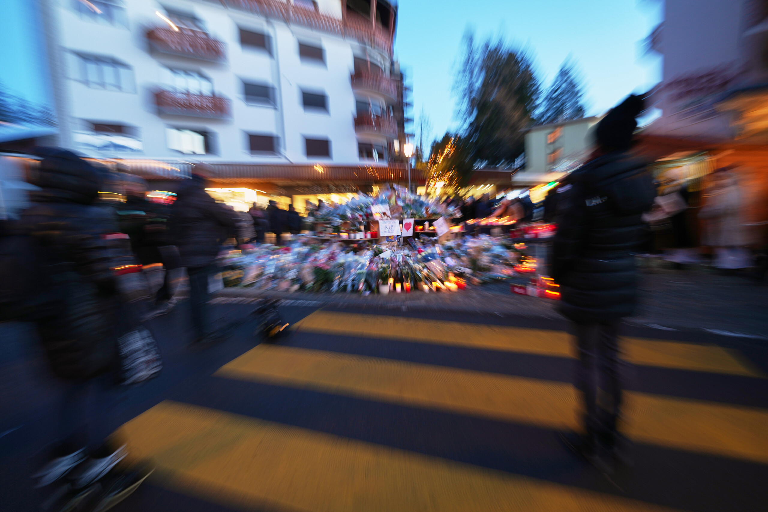 Crans-Montana, autopsie de Riccardo Minghetti : mort par asphyxie pulmonaire 1 crans montana autopsie de riccardo minghetti mort par asphyxie pulmonaire scaled