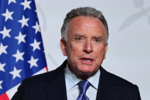 iran axios witkoff a rencontre secretement reza pahlavi