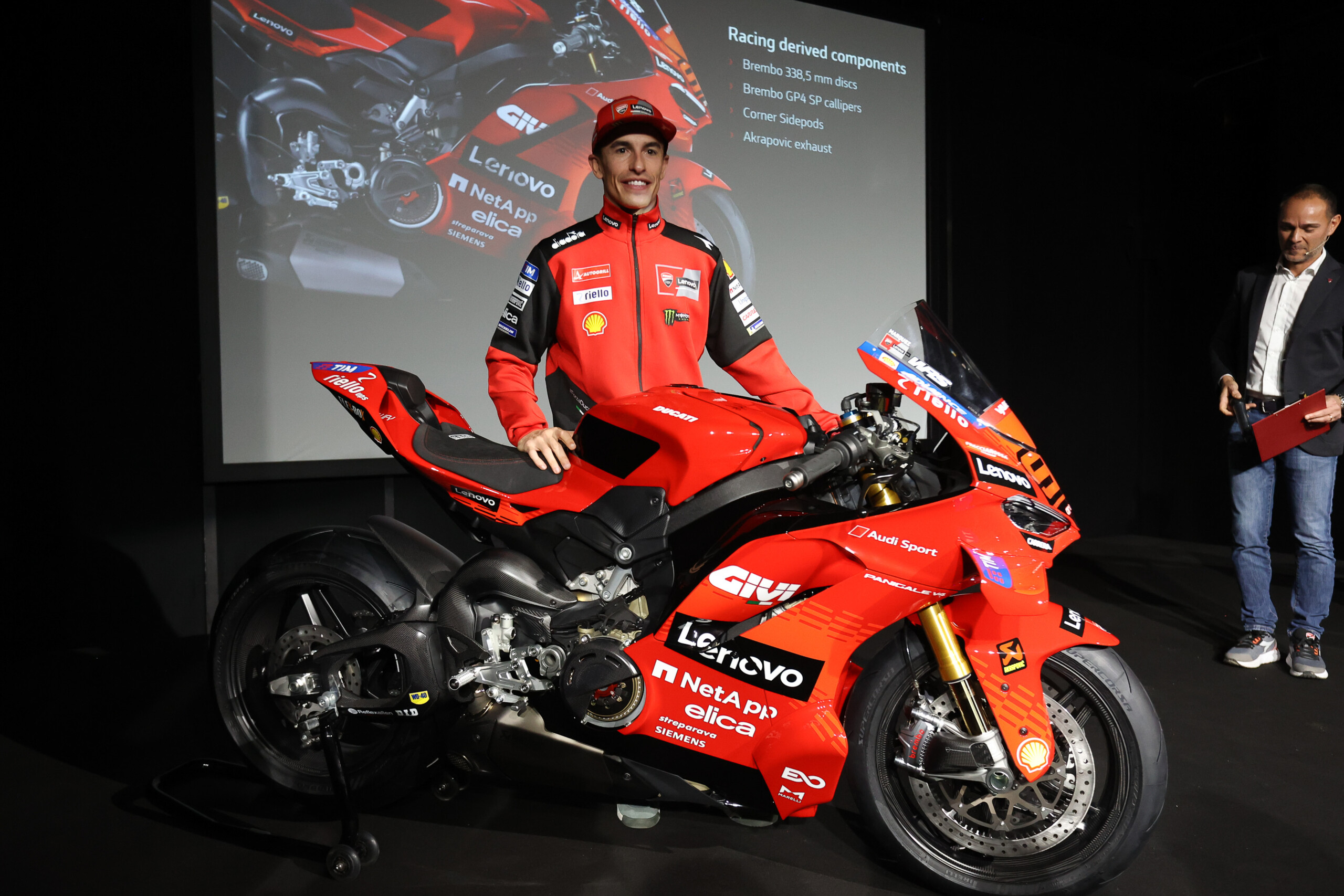 MotoGP : dimanche à Campiglio, présentation de l'équipe Ducati Lenovo avec Marquez 1 motogp dimanche a campiglio presentation de lequipe ducati lenovo avec marquez scaled