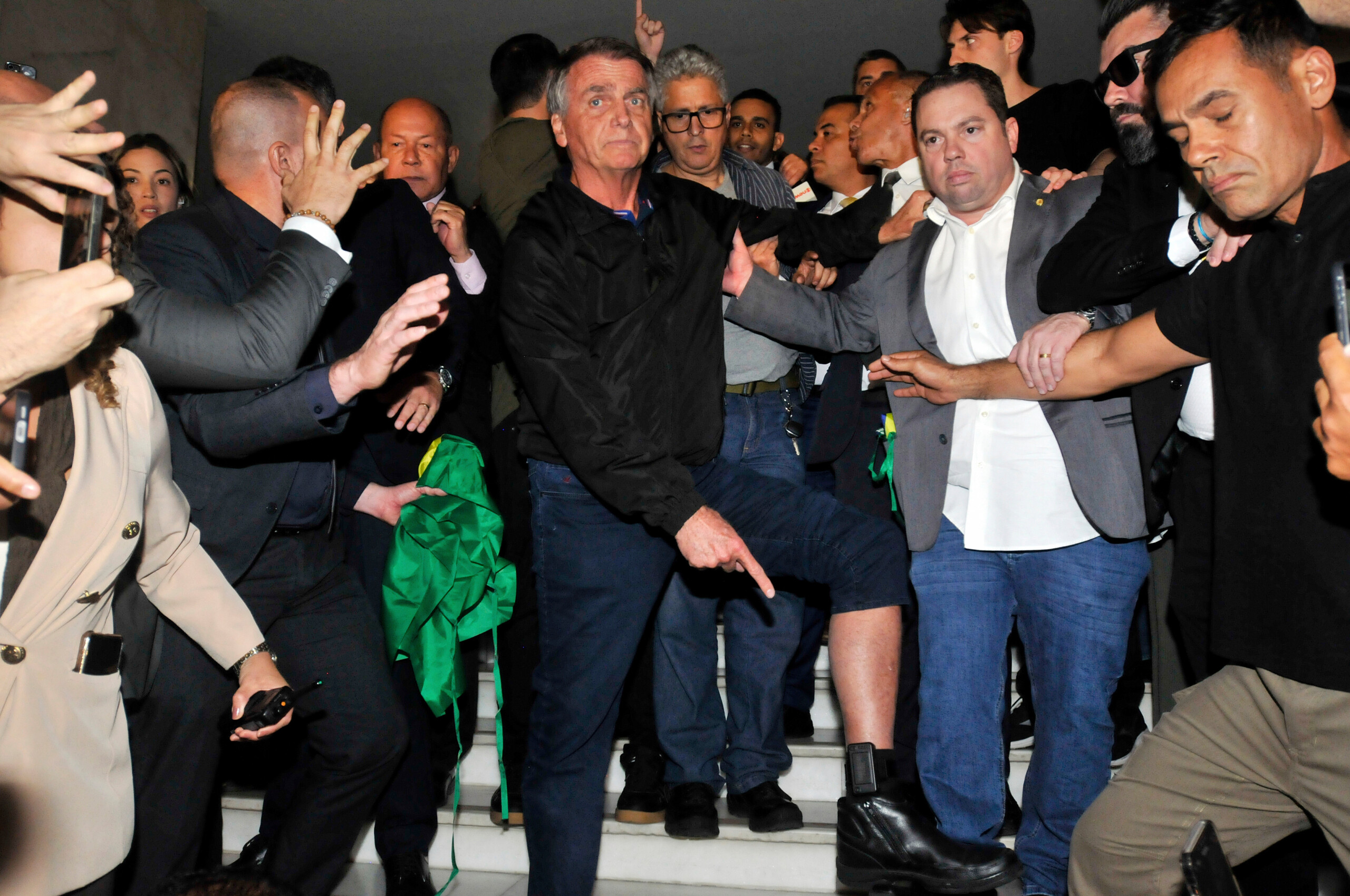 bresil bolsonaro transfere au penitencier de papuda scaled