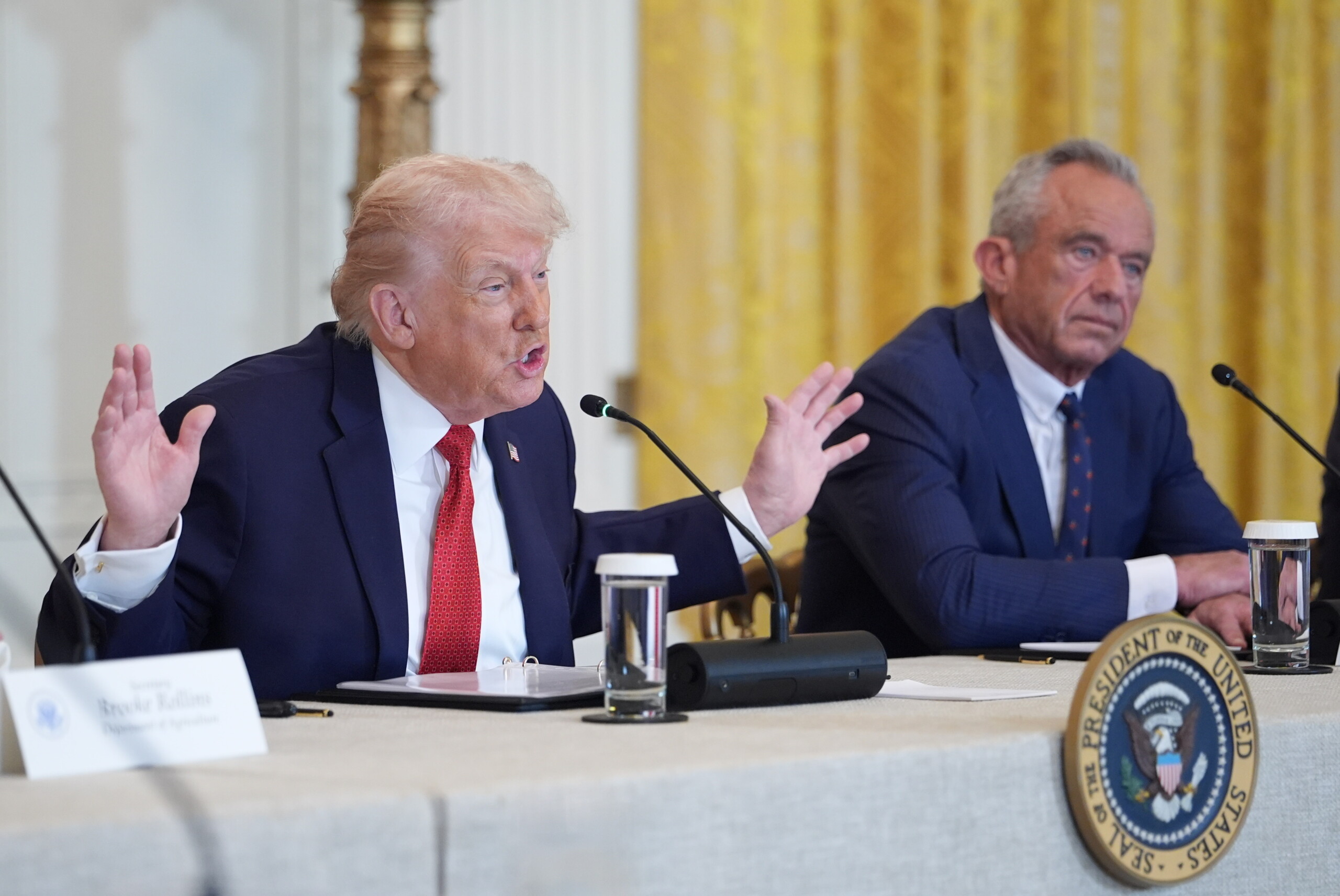 etats unis trump annonce 50 milliards pour les soins de sante dans les zones rurales scaled