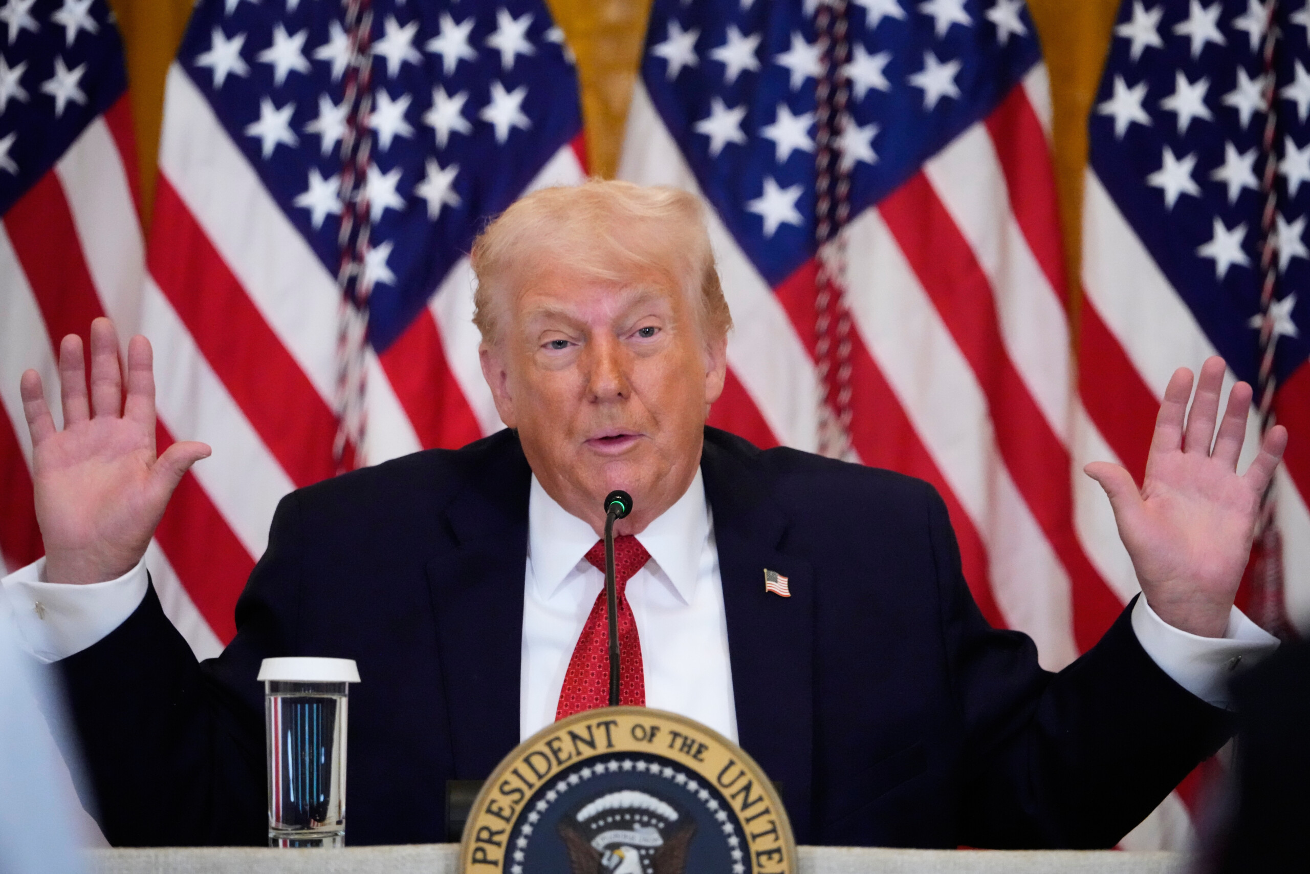 groenland trump je pourrais imposer des droits de douane aux pays qui ne se conforment pas scaled