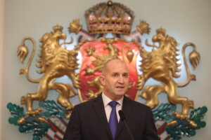 bulgarie le president radev annonce sa demission