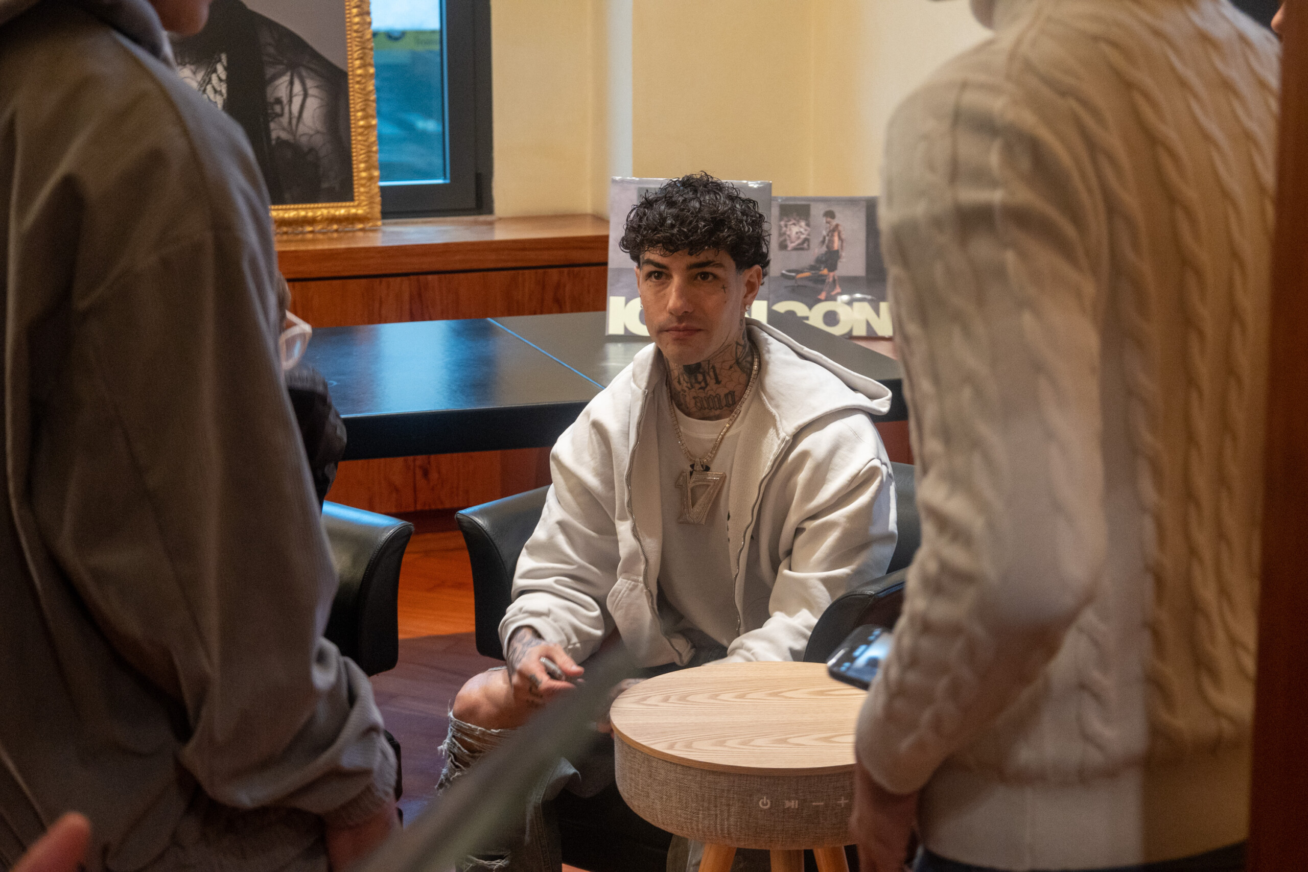 milan dispute entre un photographe et tony effe intervention de la police scaled