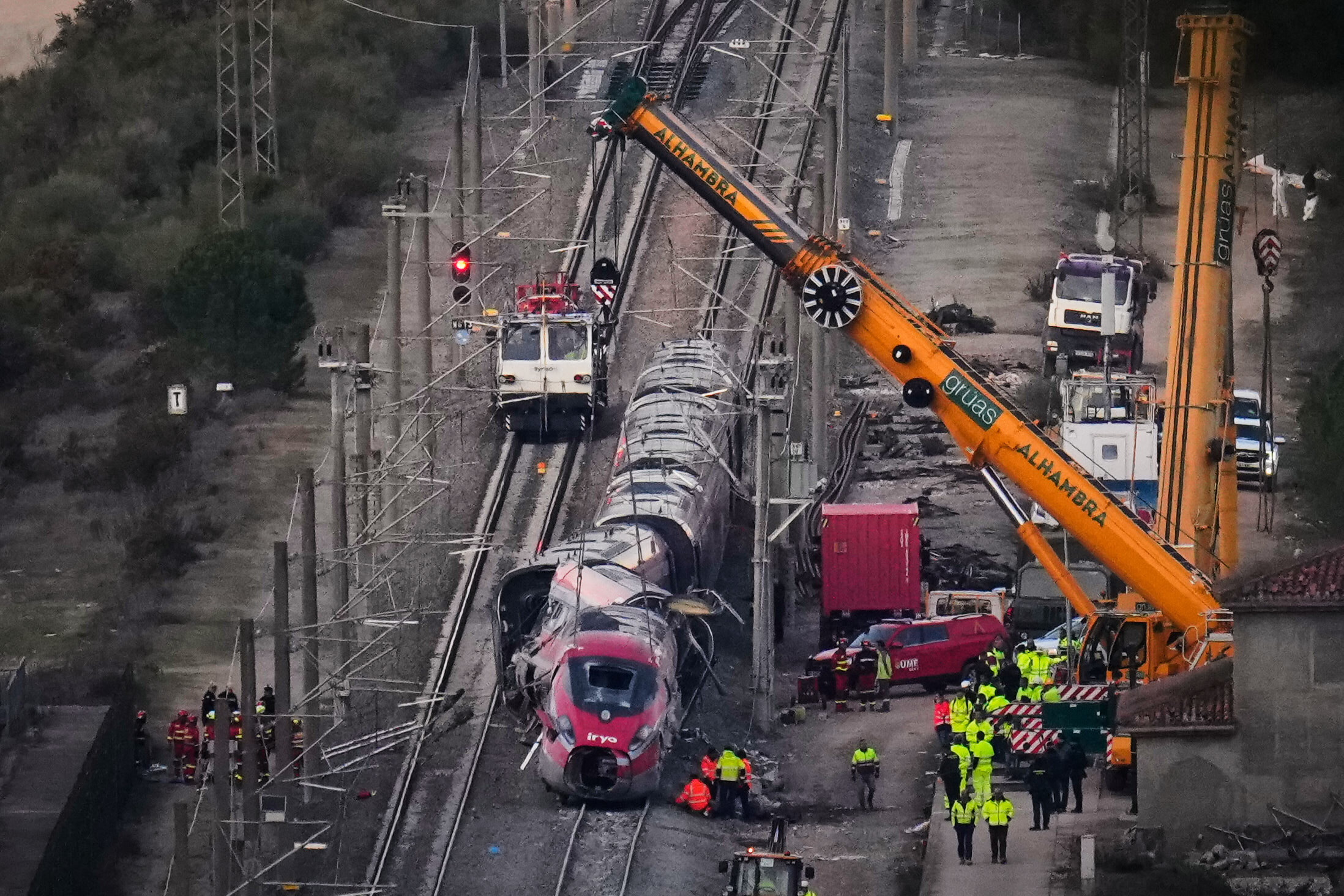 espagne selon les medias le nombre de victimes de laccident ferroviaire en andalousie seleve desormais a 43
