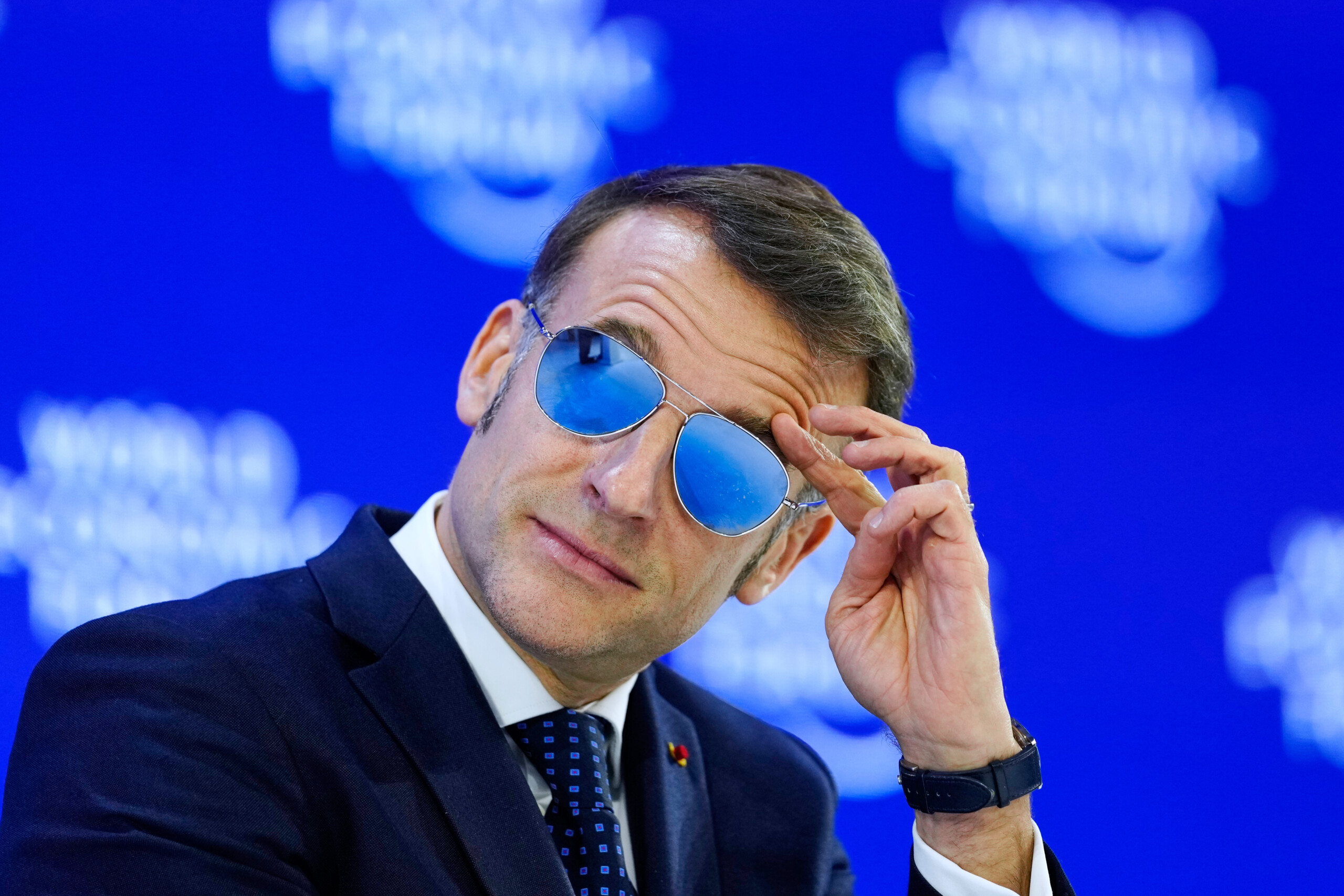 Ukraine, Macron : « Nous avons abordé le pétrolier fantôme en Méditerranée » 1 ukraine macron nous avons aborde le petrolier fantome en mediterranee scaled