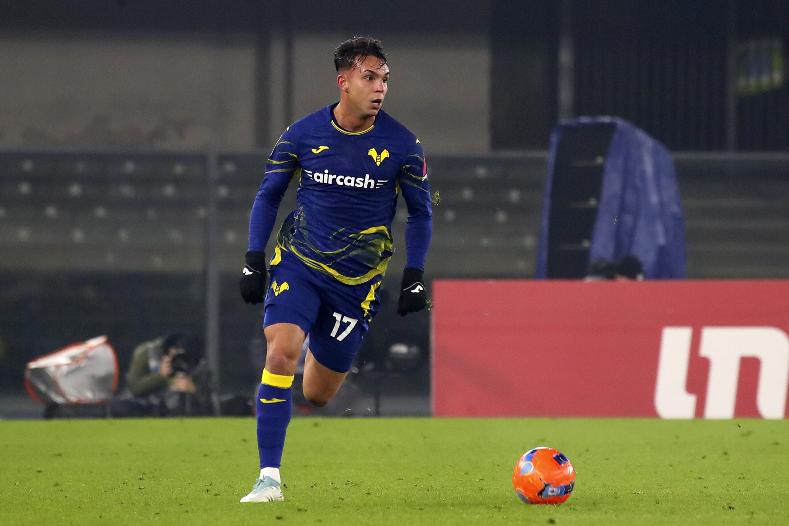 naples lachat de giovane a verone est officiel scaled