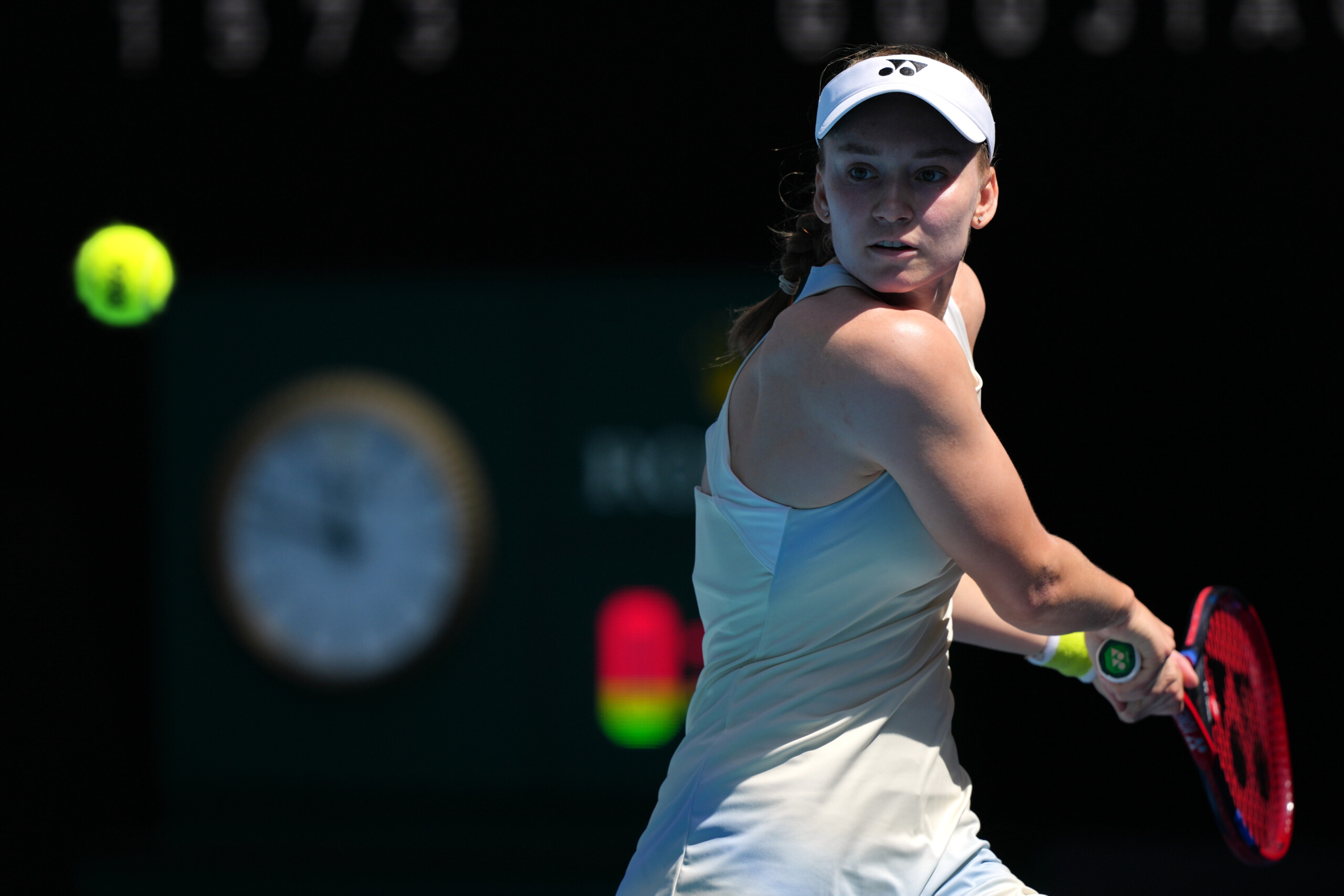 Open d'Australie : Rybakina élimine Swiatek et se qualifie pour les demi-finales 1 open daustralie rybakina elimine swiatek et se qualifie pour les demi finales scaled