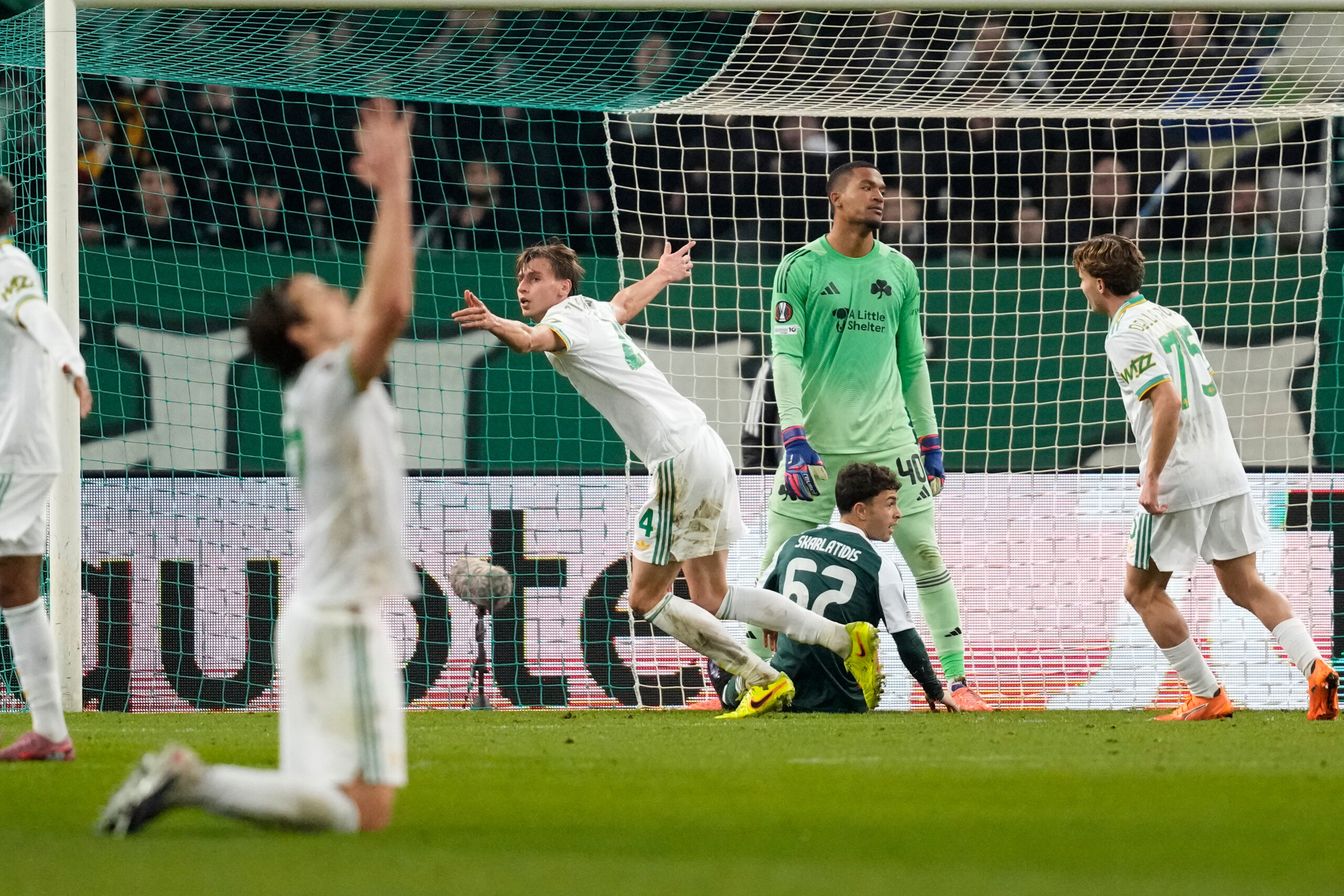 ligue europa panathinaikos roma 1 1 les giallorossi en huitiemes de finale scaled
