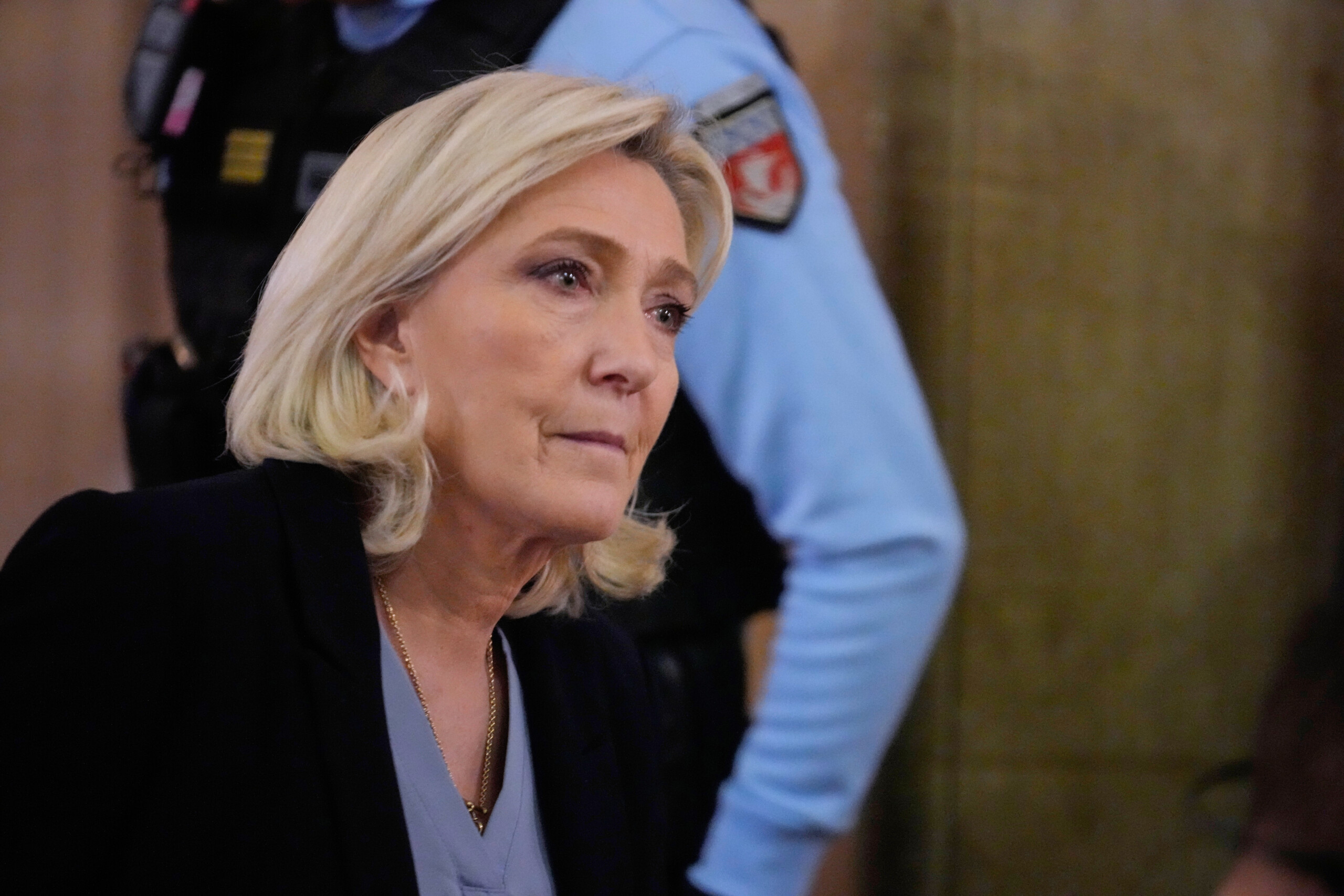 france les procureurs demandent linterdiction dexercer des fonctions publiques pour marine le pen scaled