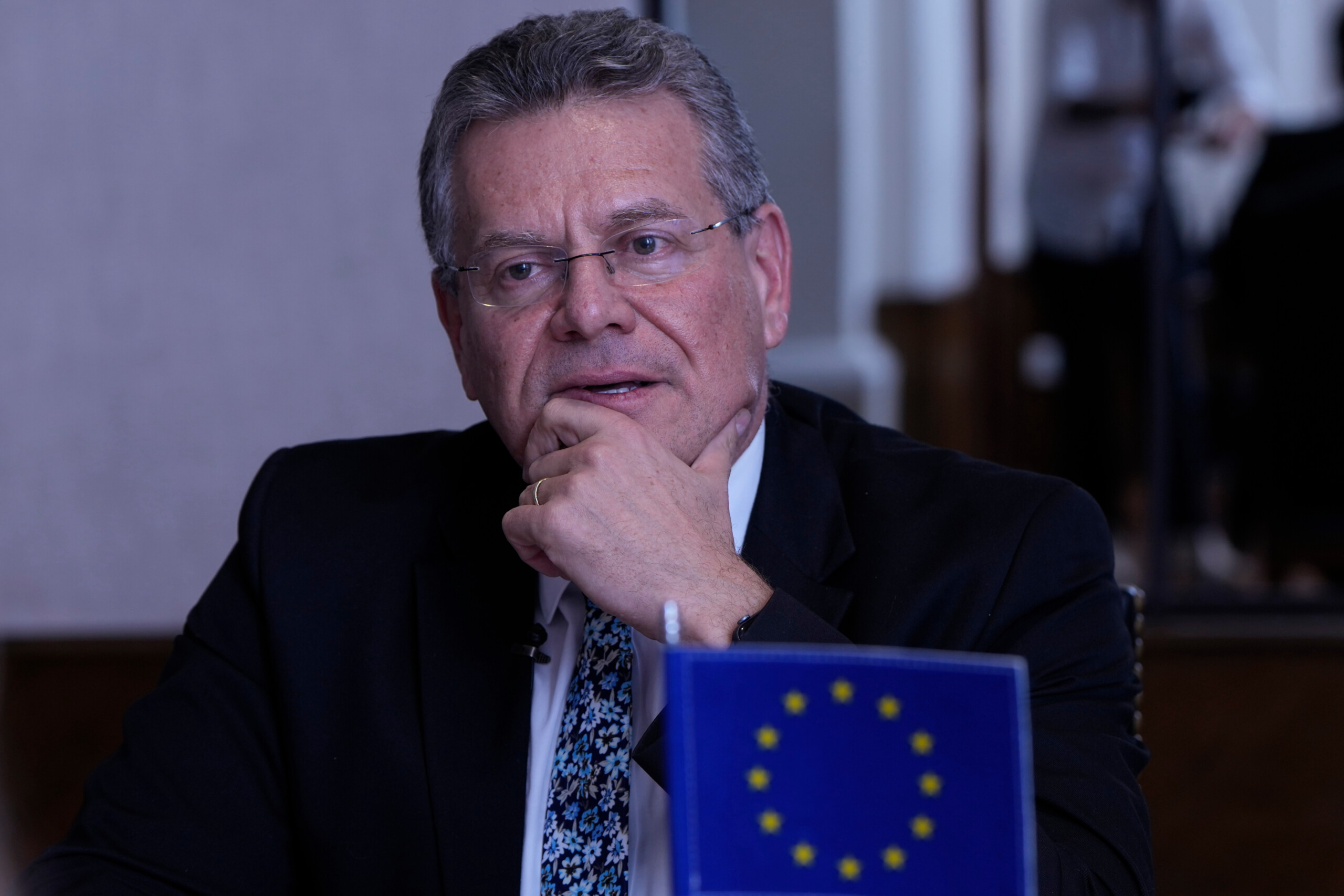 ue sefcovic je nai jamais eu de contacts directs ou indirects avec epstein scaled