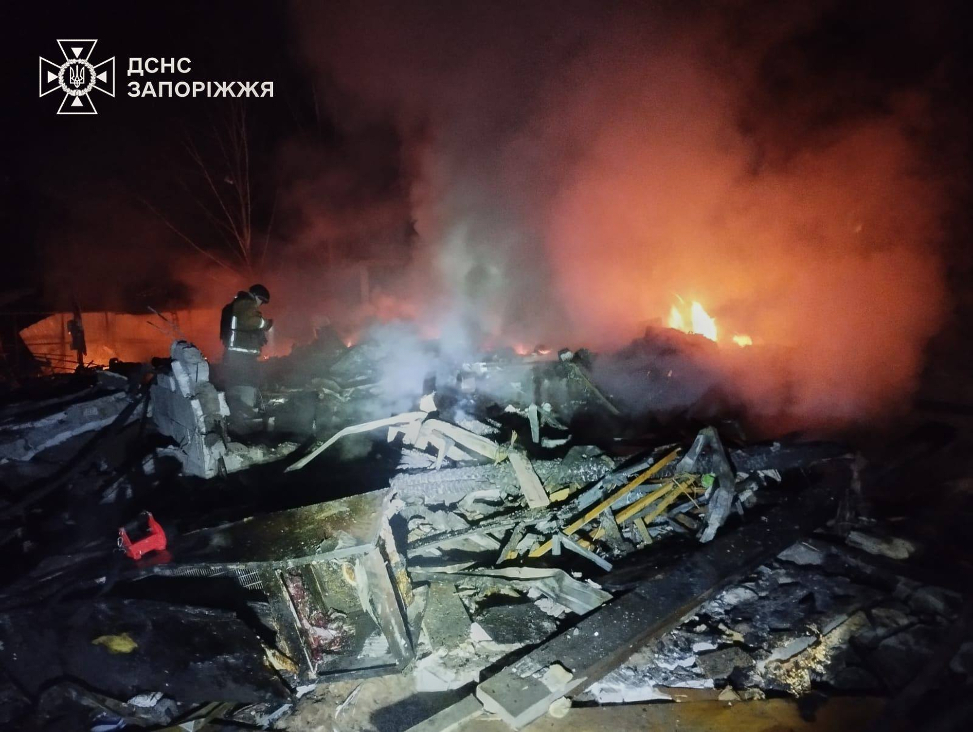 ukraine attaque de drones sur zaporizhzhia deux morts et un blesse