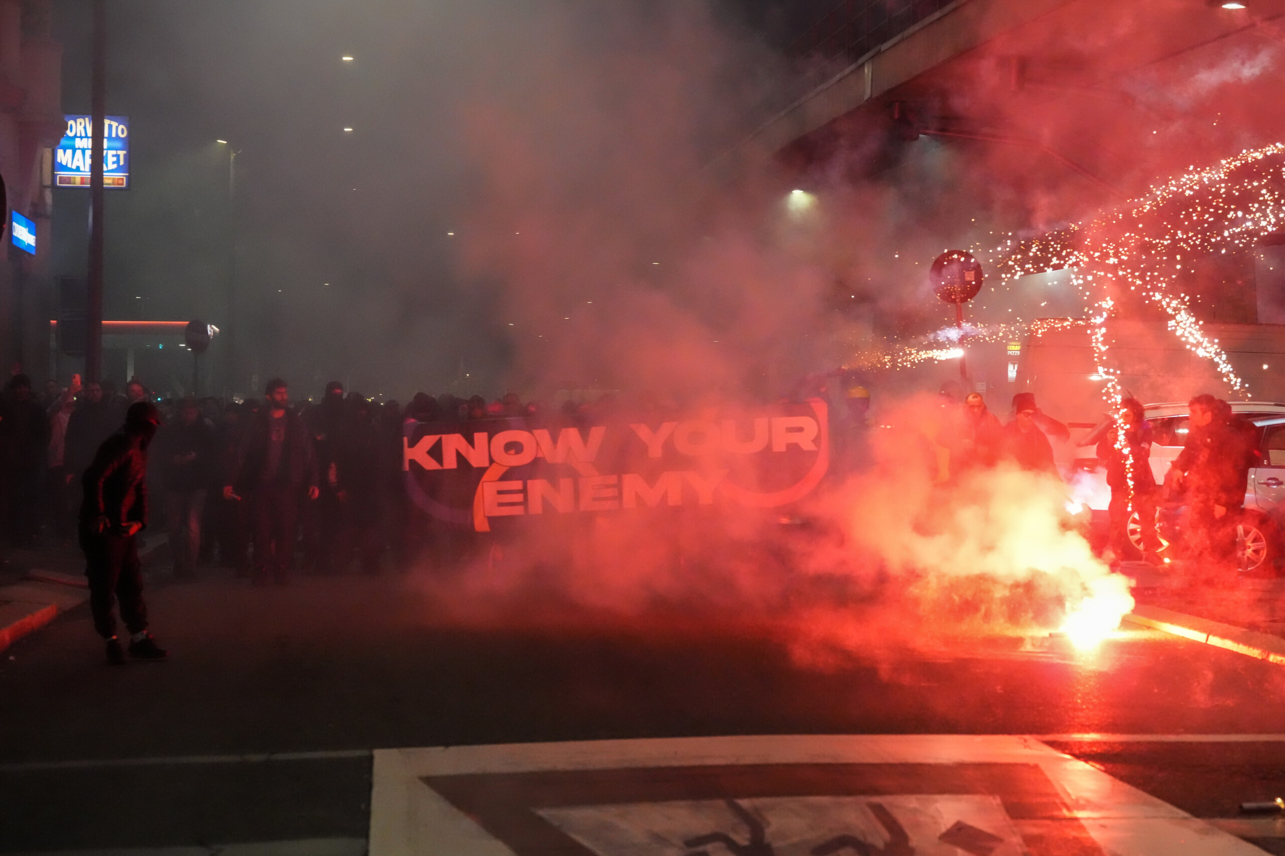 milan cortina affrontements entre manifestants et police au corvetto scaled