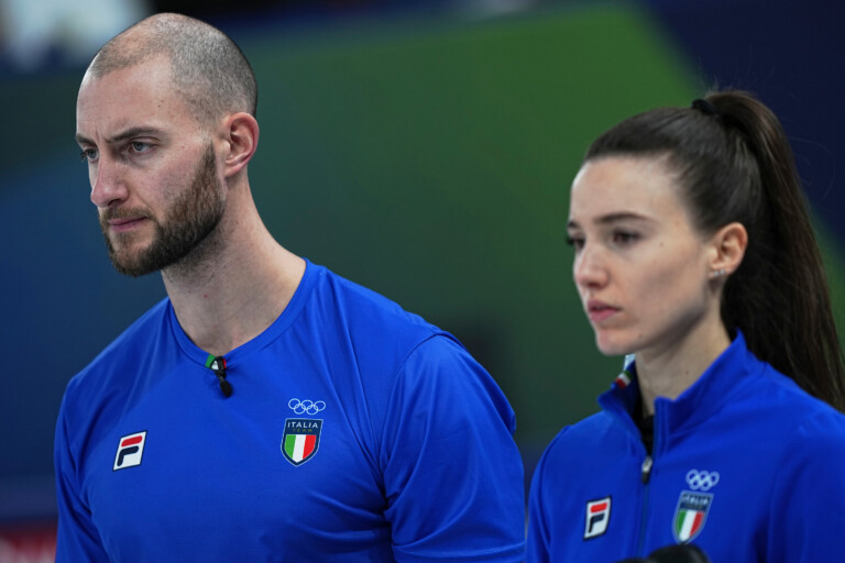 milan cortina le double mixte italien de curling sincline face aux etats unis et jouera pour la medaille de bronze
