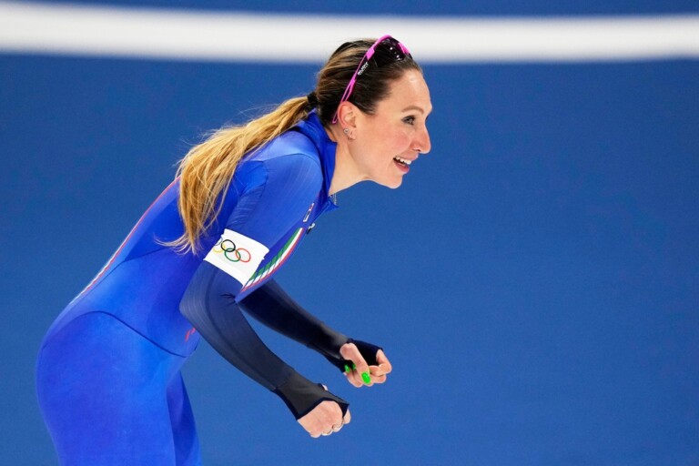 milan cortina patinage de vitesse lollobrigida egalement en or au 5 000 feminin
