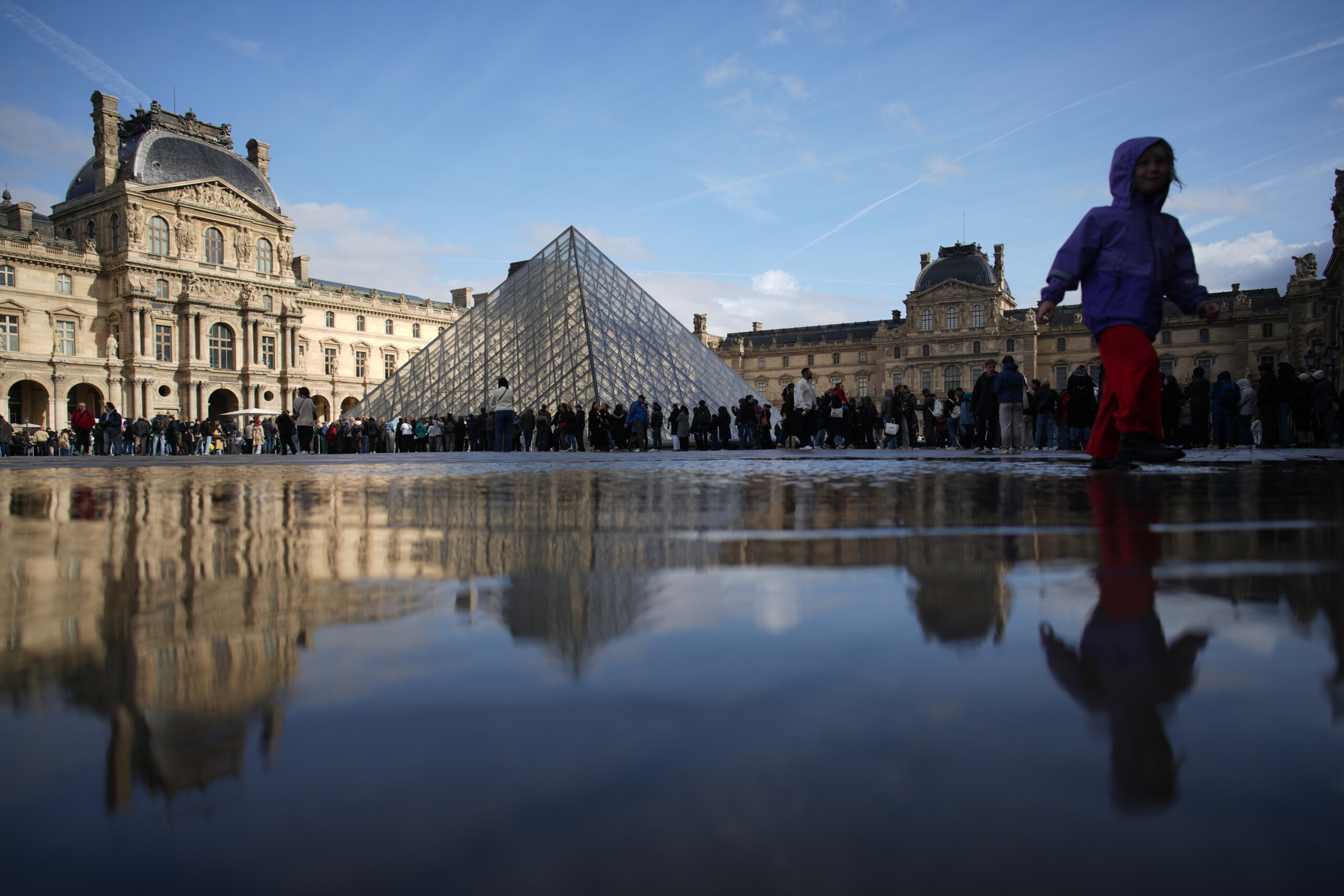 france fuite deau au musee du louvre degats causes a des oeuvres des xve et xvie siecles scaled